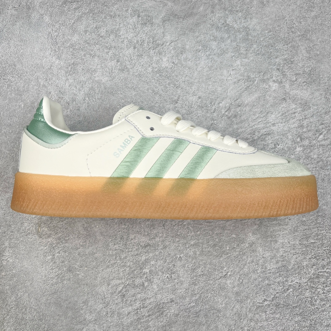 AD Samba XLG 桑巴舞加大厚底版系列德训风百搭松糕休闲运动板鞋生胶底 IG1947 自Originals Samba成功借势Blokecore风潮一跃成为街头巷尾的焦点鞋款后,不论是围绕Samba本身打造的各式「变种版本」,还是以Samba为蓝本打造联名鞋款,都成为了时尚潮流人士日常穿搭首选。Samba XLG是adidas Originals不断扩展XLG系列的一部分,旨在与年轻文化相契合,迎合那些希望通过个性时尚表达自我而不愿牺牲舒适度的年轻群体。街头时尚领域的Gen Z特别偏爱宽松的穿着风格。Samba XLG针对这一点做了创新。它在延续Samba OG经典设计的基础上,迎合年轻群体的穿着习惯,重塑为宽大的鞋身比例轮廓以及加厚中底,让消费者轻松展示自己独特的风格。全新的Samba XLG系列不仅迎合了当下年轻群体的穿搭习惯,加宽了鞋身比例以及将中底进一步增厚,在视觉比例上更加饱满,同时还保留了经典Samba的细节,这样一来,鞋迷朋友在穿搭上不仅能更加个性化,而且还能延续一定的复古感受。尺码：36 36⅔ 37⅓ 38 38⅔ 39⅓ 40 40⅔ 41⅓ 42 42⅔ 43⅓ 44 45-选品中心
