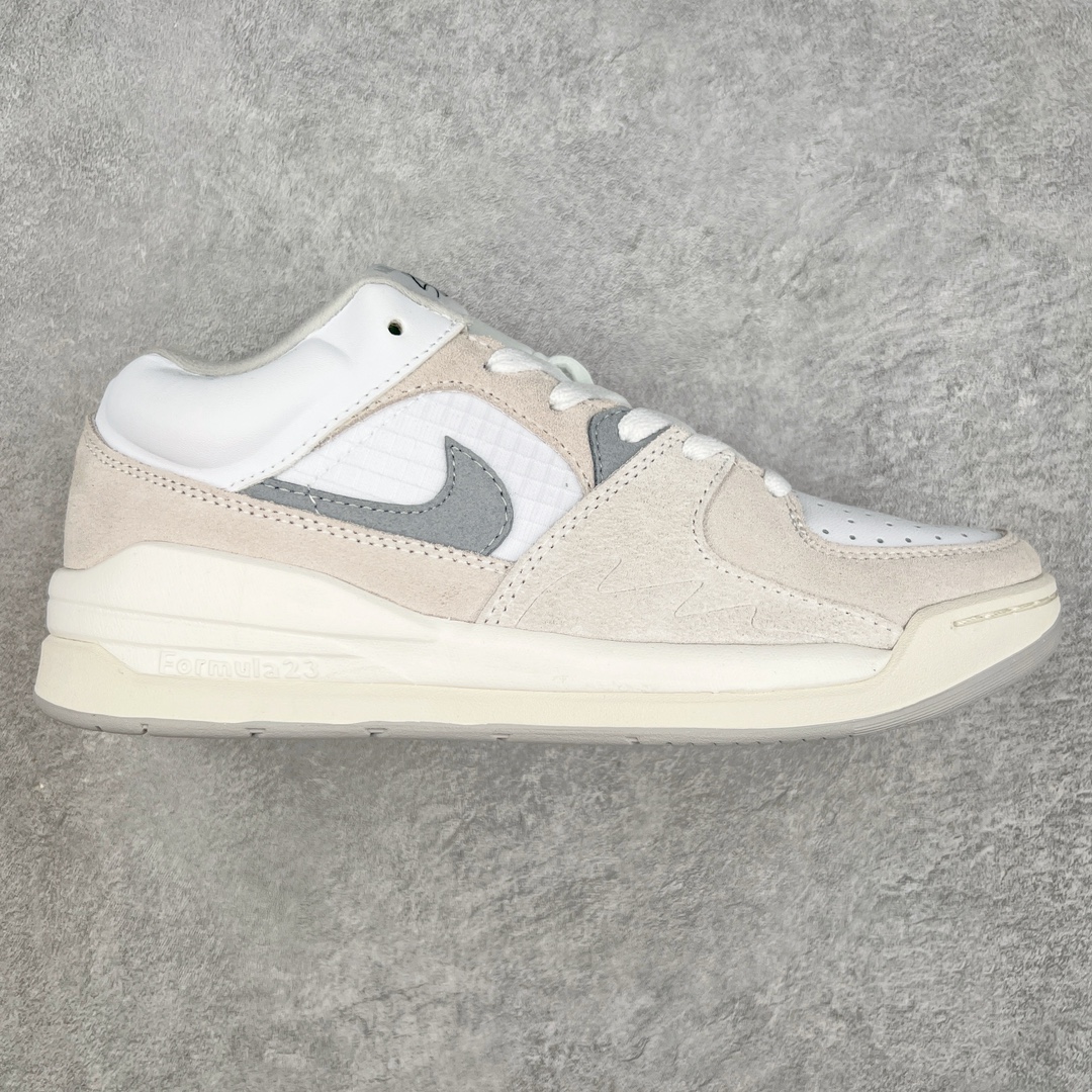 ＃纯原 Air Jordan Stadium AJ90 潮流运动板鞋 充满了对TinkerHathield 原创设计的致敬 包括中足网状面板、前足外侧的鲨鱼齿轮廓、加垫鞋领和 NK Air 鞋跟品牌 鞋子本身采用网眼、皮革和绒面革材料混合制成 散发出现代美感 并配备了该品牌全新的 Formula 23 足底缓震技术 AirJordan Stadium 90 鞋舌标签在鞋舌内侧印有“Flight”字样 完善了设计 尺码：36 36.5 37.5 38 38.5 39 40 40.5 41 42 42.5 43 44 44.5 45 46-选品中心