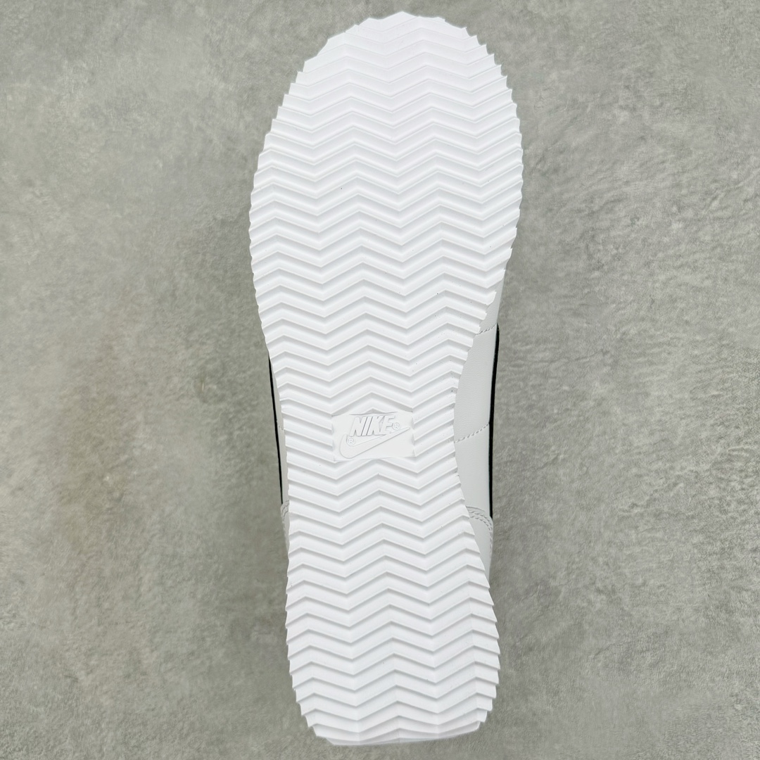 图片[9]-＃JC纯原 NK Classic Cortez Leather 阿甘复古初代皮革慢跑鞋 DM4044-105 实体平台指令订单 全套原纸板楦头开发 原厂数据大底磨具 一比一鞋头弧度高度鞋身弧度 细节品控鞋型随意对比 正确烫金高频细节 公司级标准检验QC 区分市面一切版本 完美复刻阿甘复古鞋型 尺码：35.5 36 36.5 37.5 38 38.5 39 40 40.5 41 42 42.5 43 44 45-选品中心