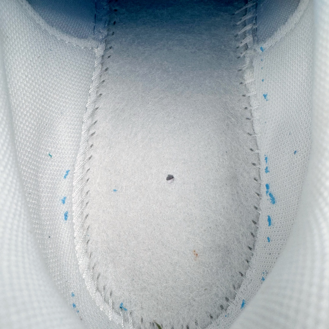 图片[10]-＃HP纯原 NK P-6000 系列低帮复古老爹风休闲运动舒适慢跑鞋 BV1021-105 购入原鞋原装纸板楦头开发 独家私模四层组合大底 市场唯一正确版本 良心定价 新配色陆续出货 进口三文治网面 融合 Pegasus 过往运动鞋设计 助力 21 世纪早期跑步运动跃升时尚新高度 采用透气网眼布、运动风格线条和耐穿覆面 兼具吸睛外观和舒适感受 中底泡绵以田径赛道为灵感 打造厚实设计 缔造出众缓震性能 尺码：36 36.5 37.5 38 38.5 39 40 40.5 41 42 42.5 43 44 44.5 45 46-选品中心