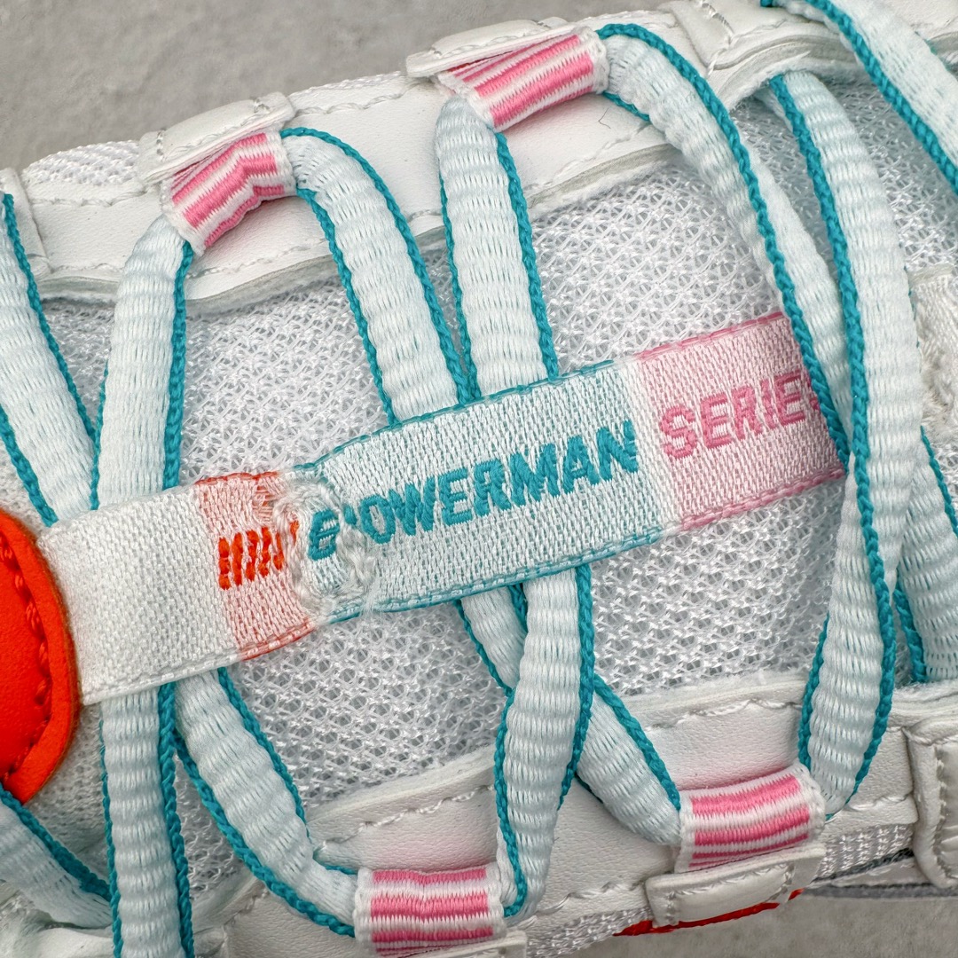 图片[14]-＃HP纯原 NK P-6000 系列低帮复古老爹风休闲运动舒适慢跑鞋 BV1021-105 购入原鞋原装纸板楦头开发 独家私模四层组合大底 市场唯一正确版本 良心定价 新配色陆续出货 进口三文治网面 融合 Pegasus 过往运动鞋设计 助力 21 世纪早期跑步运动跃升时尚新高度 采用透气网眼布、运动风格线条和耐穿覆面 兼具吸睛外观和舒适感受 中底泡绵以田径赛道为灵感 打造厚实设计 缔造出众缓震性能 尺码：36 36.5 37.5 38 38.5 39 40 40.5 41 42 42.5 43 44 44.5 45 46-选品中心