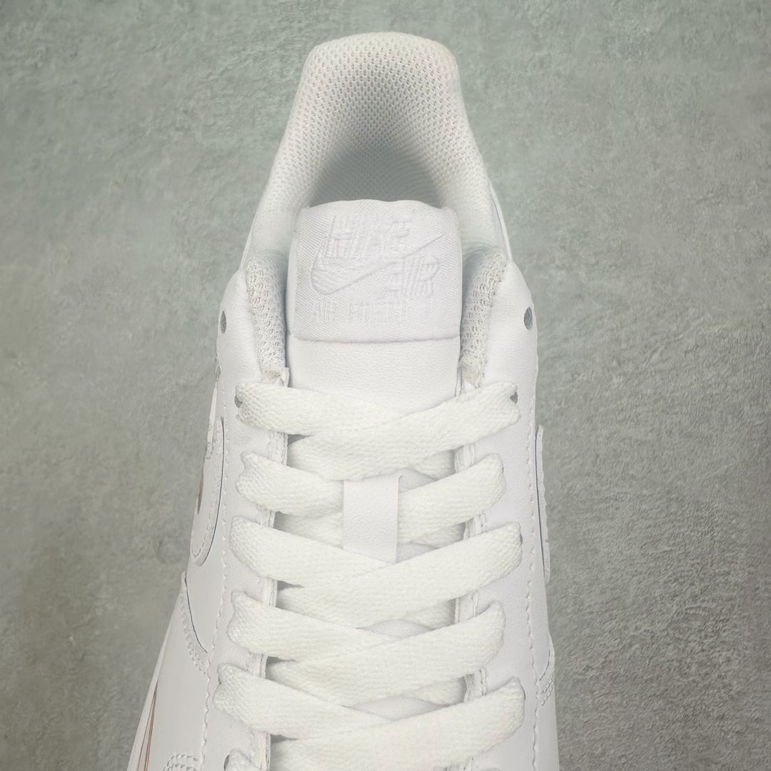 图片[5]-NK Air Force 1´07 Low 空军一号低帮百搭休闲运动板鞋 CW1888-111 柔软、弹性十足的缓震性能和出色的中底设计 横跨复古与现代的外型结合 造就出风靡全球 三十多年的Force 1 直到今天还深受青睐 尺码：36 36.5 37.5 38 38.5 39 40 40.5 41 42 42.5 43 44 44.5 45-选品中心