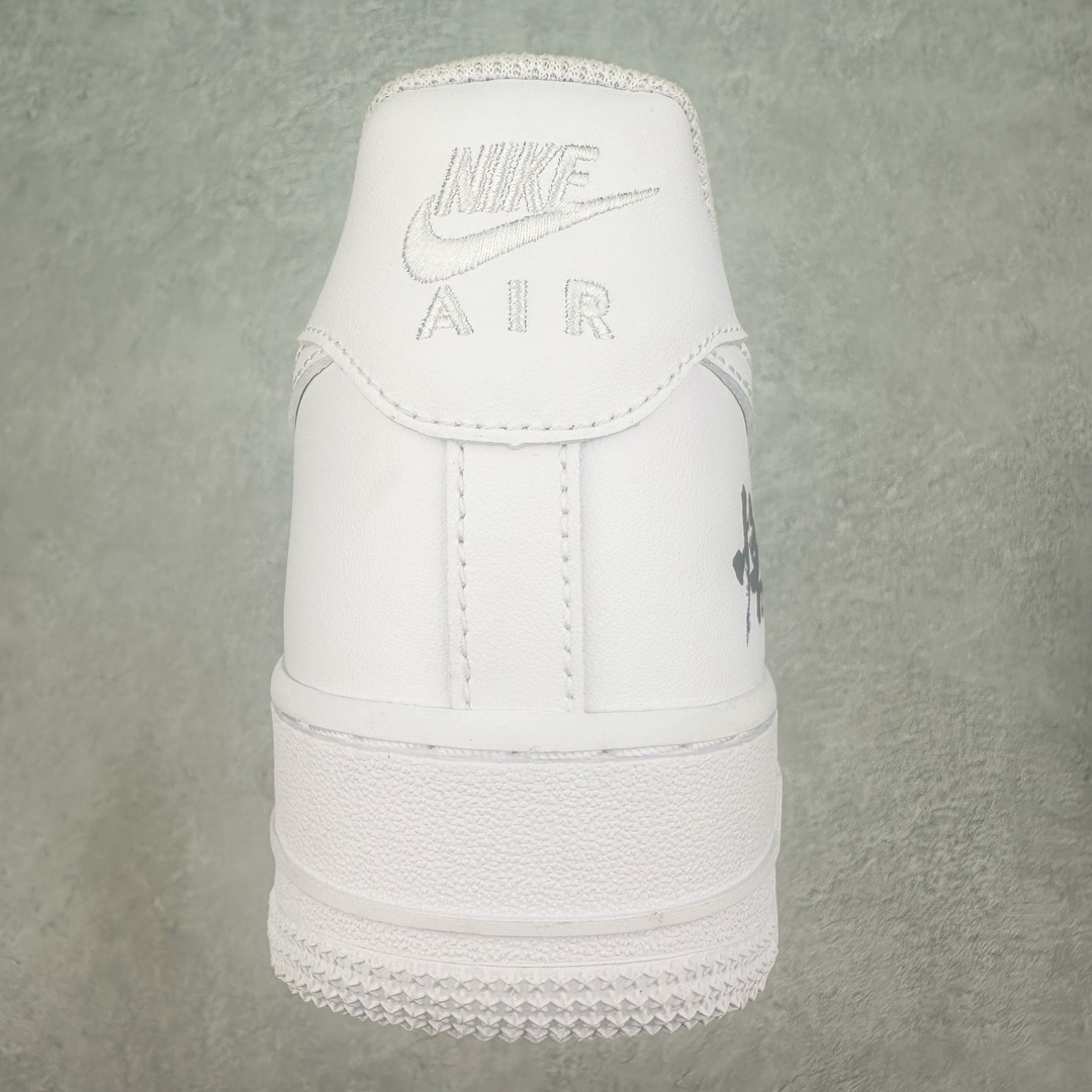 图片[8]-NK Air Force 1´07 Low 空军一号低帮百搭休闲运动板鞋 CW1888-111 柔软、弹性十足的缓震性能和出色的中底设计 横跨复古与现代的外型结合 造就出风靡全球 三十多年的Force 1 直到今天还深受青睐 尺码：36 36.5 37.5 38 38.5 39 40 40.5 41 42 42.5 43 44 44.5 45-选品中心