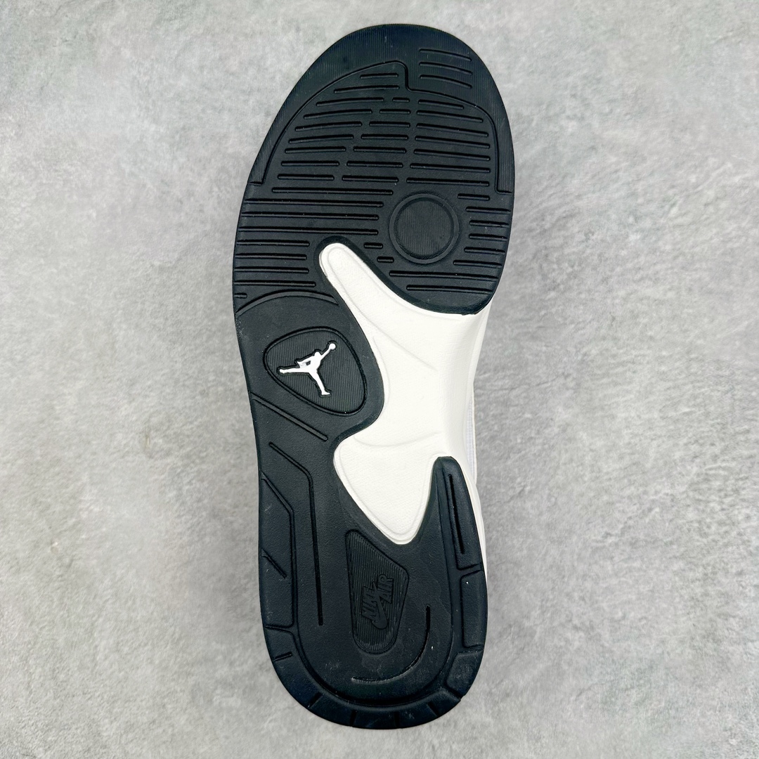 图片[9]-＃纯原 Air Jordan Stadium AJ90 潮流运动板鞋 DX4397-170 充满了对TinkerHathield 原创设计的致敬 包括中足网状面板、前足外侧的鲨鱼齿轮廓、加垫鞋领和 NK Air 鞋跟品牌 鞋子本身采用网眼、皮革和绒面革材料混合制成 散发出现代美感 并配备了该品牌全新的 Formula 23 足底缓震技术 AirJordan Stadium 90 鞋舌标签在鞋舌内侧印有“Flight”字样 完善了设计 尺码：36 36.5 37.5 38 38.5 39 40 40.5 41 42 42.5 43 44 44.5 45 46-选品中心