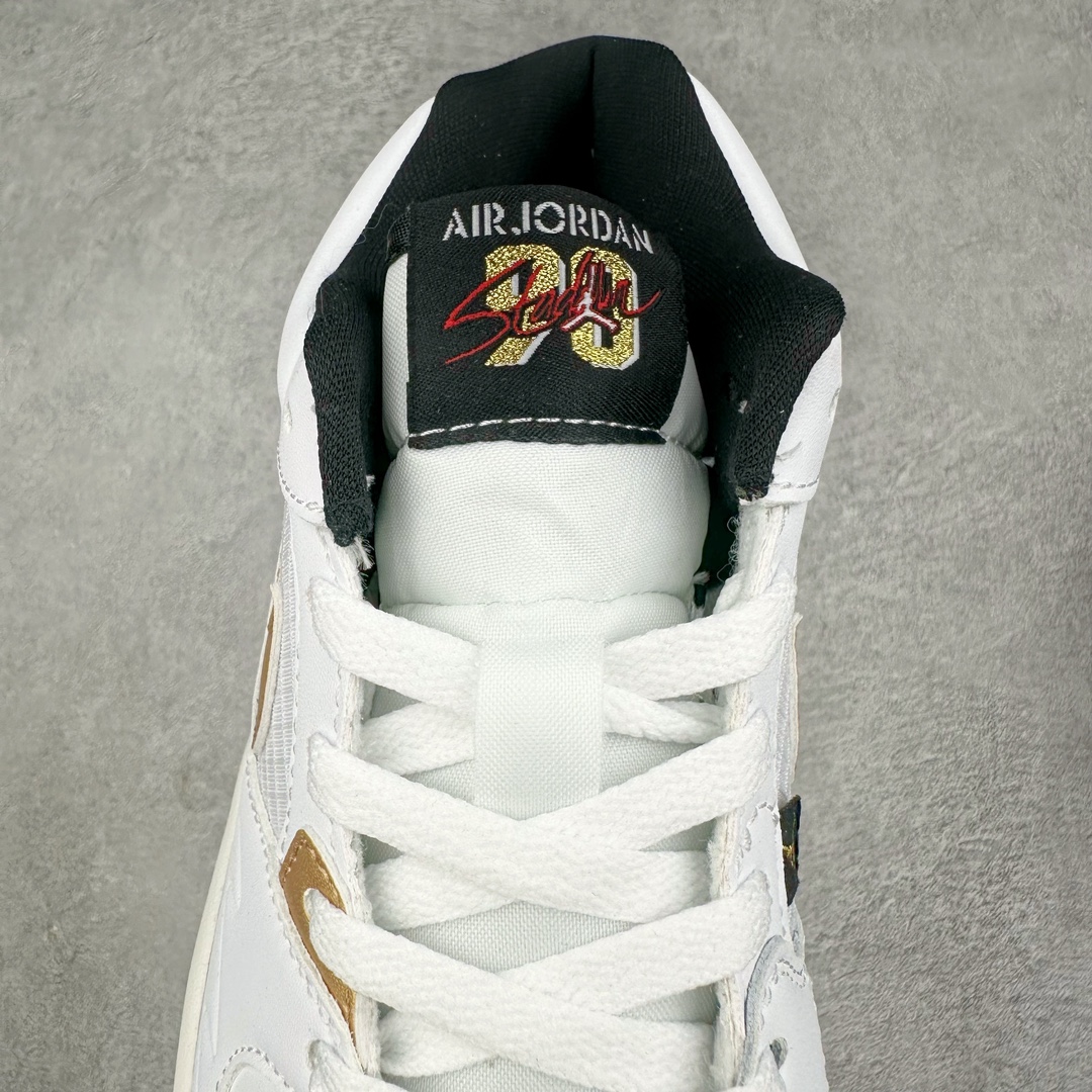 图片[5]-＃纯原 Air Jordan Stadium AJ90 潮流运动板鞋 DX4397-170 充满了对TinkerHathield 原创设计的致敬 包括中足网状面板、前足外侧的鲨鱼齿轮廓、加垫鞋领和 NK Air 鞋跟品牌 鞋子本身采用网眼、皮革和绒面革材料混合制成 散发出现代美感 并配备了该品牌全新的 Formula 23 足底缓震技术 AirJordan Stadium 90 鞋舌标签在鞋舌内侧印有“Flight”字样 完善了设计 尺码：36 36.5 37.5 38 38.5 39 40 40.5 41 42 42.5 43 44 44.5 45 46-选品中心