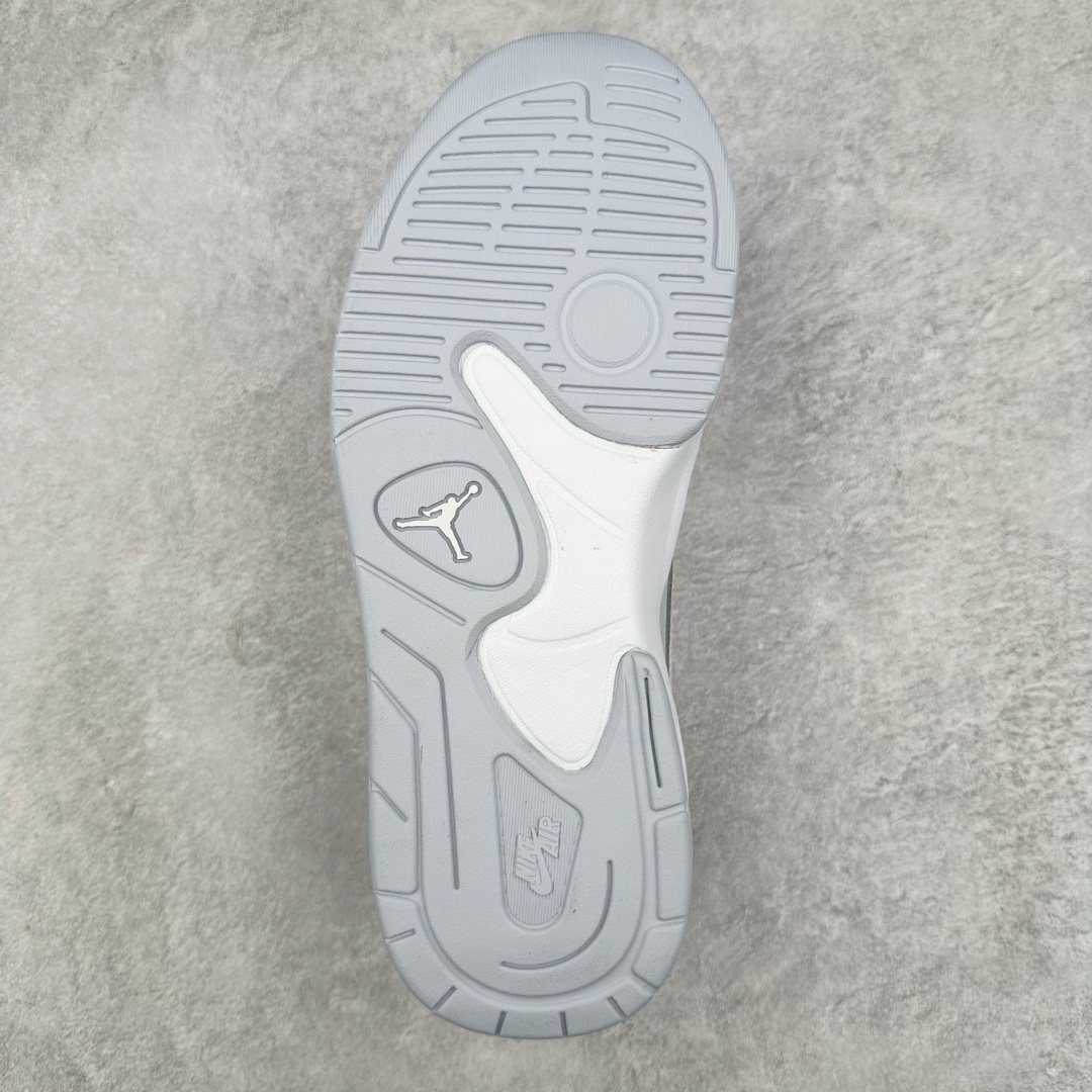 图片[9]-＃纯原 Air Jordan Stadium AJ90 潮流运动板鞋 FV8116-141 充满了对TinkerHathield 原创设计的致敬 包括中足网状面板、前足外侧的鲨鱼齿轮廓、加垫鞋领和 NK Air 鞋跟品牌 鞋子本身采用网眼、皮革和绒面革材料混合制成 散发出现代美感 并配备了该品牌全新的 Formula 23 足底缓震技术 AirJordan Stadium 90 鞋舌标签在鞋舌内侧印有“Flight”字样 完善了设计 尺码：36 36.5 37.5 38 38.5 39 40 40.5 41 42 42.5 43 44 44.5 45 46-选品中心