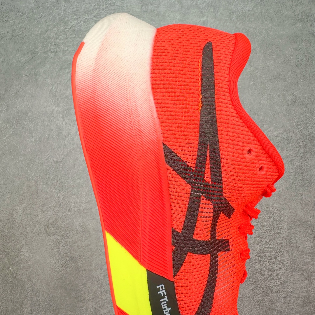 图片[6]-Asics Metaspeed Sky 亚瑟士全面进化版竞速马拉松系列低帮轻量透气缓震休闲运动跑步鞋 这款Magic Speed跑鞋使用了亚瑟士的多项跑鞋科技，中底为2020年才出现在大众视野的FF Blast，这款中底为EVA和OBC混合发泡而来，相比之前的Flytefoam中底，这款材料在缓震和回弹性能上的表现更好，更加软弹。在中底前掌位置内嵌了不对称的碳板结构，这个碳板不是为了推进的目的，而是让前掌不要形变，维持前掌弧度，保证GuideSole科技在跑步过程中发挥作用。尺码：36 36.5 37.5 38 38.5 39 40 40.5 41 42 42.5 43 44 44.5 45-选品中心