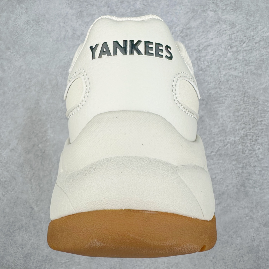 图片[8]-＃DT纯原 MLB Big Ball Chunky 复古印花老爹鞋系列低帮轻量增高厚底百搭休闲运动慢跑鞋 Korea韩国联名NY美国榄球纽约洋基队限定 目前可过轻松秒过各类鉴定 能操作的私聊 韩国代购专供 左脚内置NFC感应 区别市面贴纸假芯片 MLB专用菱形双针中底布 重点细节中底布带注胶孔 原厂NFC感应吊牌 支持鉴定 一个两位数 原盒原标 全套原楦原纸板原厂数据开发 中韩文保养标贴 绿色防霉片 平台代购专供 独家一比一RB+MD组合大底 高频后跟小人Logo精准对位立体饱满 正确网布加超迁鞋面 转印中底走线紧密 转印Logo工艺表层防刮不掉色 尺码：35 36 36.5 37.5 38 38.5 39 40 40.5 41 42 42.5 43 44 44.5 45-选品中心