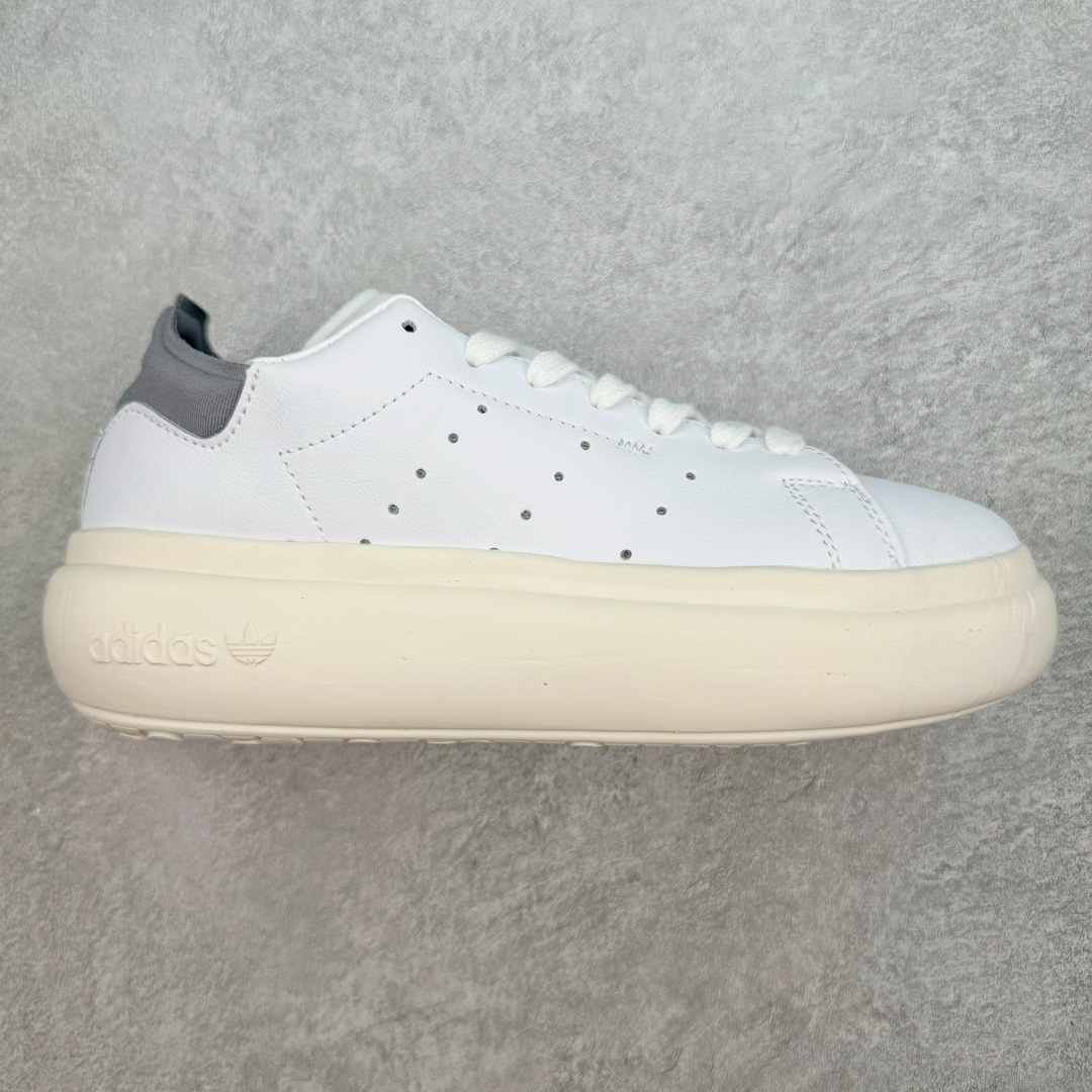 AD Originals Stan Smith PF 史密斯面包版系列低帮轻量松糕经典百搭复古休闲运动厚底板鞋 ID3741 如果一定要说今年最火的鞋型，那么小编愿意将这一票投给「面包鞋」，毕竟无论是奢侈品大牌，还是国潮街头品牌都在纷纷推出专属于自家的「面包鞋型」。近期，Originals 也推出了一双全新「面包鞋」，不知道这次各位能给几分？此次全新鞋型选择 Originals 最经典的 Stan Smith 为蓝本进行创作，保留原始设计的同时，将鞋身所有部分都等比放大，看上去还有些俏皮可爱。鞋身同样以全皮革包裹，质感上绝对无需担心。细节方面也是一一保留，但却将原本鞋舌上的「人像」换为了三叶草 Logo，彰显品牌身份。中底更是进行了加厚加宽处理，相信真正上脚后增高、显瘦属性肯定会大大提升，更为适合小姐姐日常搭配。尺码：35 36 36⅔ 37⅓ 38 38⅔ 39⅓ 40 40⅔ 41⅓ 42 42⅔ 43⅓ 44 44⅔ 45 46-选品中心
