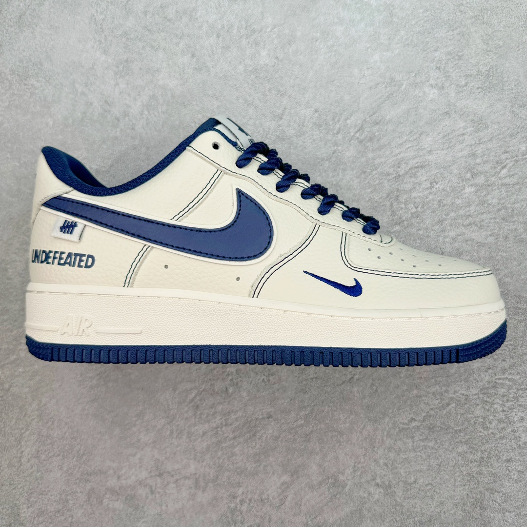 NK Air Force 1´07 Low 空军一号低帮百搭休闲运动板鞋 UT2023-205 柔软、弹性十足的缓震性能和出色的中底设计 横跨复古与现代的外型结合 造就出风靡全球 三十多年的Force 1 直到今天还深受青睐 尺码:36 36.5 37.5 38 38.5 39 40 40.5 41 42 42.5 43 44 44.5 45-选品中心