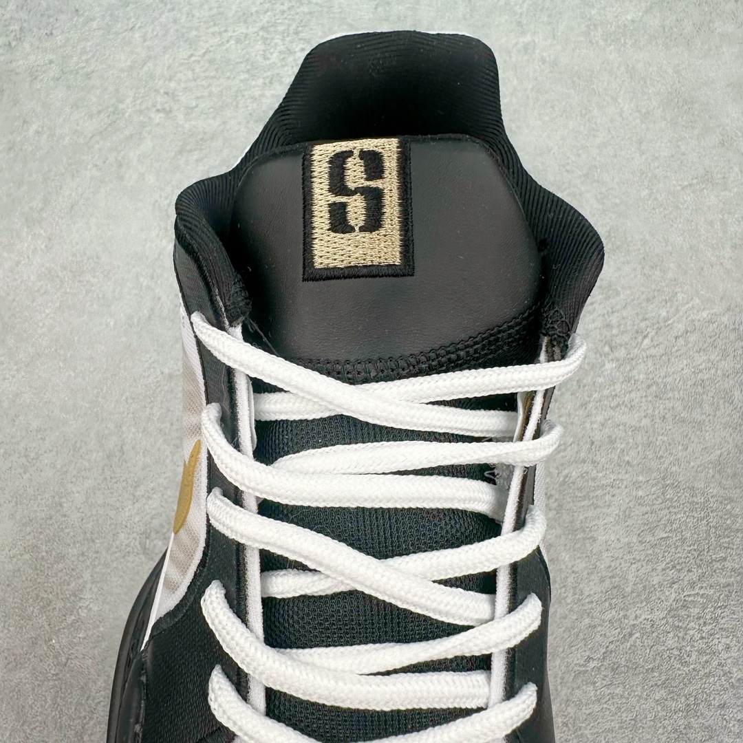 图片[5]-NK Sabrina 1 \’lonic\’ 萨布丽娜一代签名减震防滑低帮篮球鞋 FQ7377-001 灵感来自 lonescu 的罗马尼亚传统 在前掌和鞋眼处采用特殊图案 向传统的罗马尼亚艺术和建筑致敬 它配备了全掌 NK React 缓震系统 并在前脚掌处配备了 Zoom Air 气垫 大胆的任何人任何地方 信息嵌入中底 象征着 lonescu的竞争精神以及她相信梦想家可以来自任何地方 该鞋还包括带锁定中足束带系统 以帮助固定脚部 Sabrina 1 的这款产品采用光子粉尘、无烟煤色、紫红色梦幻、浅烟灰色和浅骨色配色方案 尺码：40 40.5 41 42 42.5 43 44 44.5 45 46-选品中心