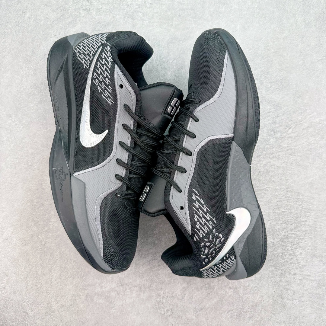 图片[3]-NK Sabrina 1 \’lonic\’ 萨布丽娜一代签名减震防滑低帮篮球鞋 FQ2174-001 灵感来自 lonescu 的罗马尼亚传统 在前掌和鞋眼处采用特殊图案 向传统的罗马尼亚艺术和建筑致敬 它配备了全掌 NK React 缓震系统 并在前脚掌处配备了 Zoom Air 气垫 大胆的任何人任何地方 信息嵌入中底 象征着 lonescu的竞争精神以及她相信梦想家可以来自任何地方 该鞋还包括带锁定中足束带系统 以帮助固定脚部 Sabrina 1 的这款产品采用光子粉尘、无烟煤色、紫红色梦幻、浅烟灰色和浅骨色配色方案 尺码：40 40.5 41 42 42.5 43 44 44.5 45 46-选品中心