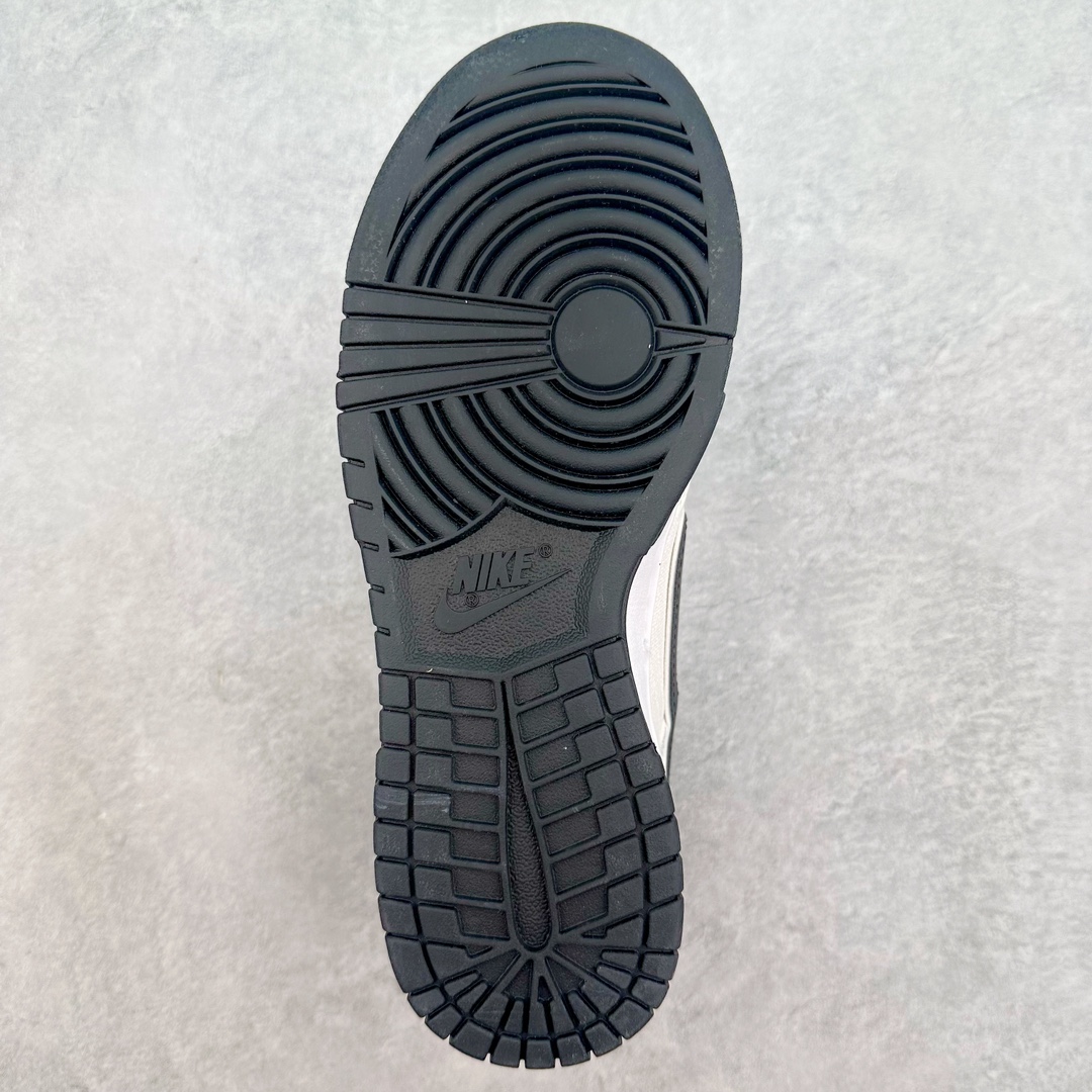 图片[9]-NK Dunk Low 定制配色 KK1888-005 大厂出品 极力推荐 原装头层材料 独家版型蒸餾加工帶來的是更好的视觉和脚感体验大厂纯原品质出货 清洁度 电绣工艺 皮料切割干净无任何毛边 细节完美 尺码：36 36.5 37.5 38 38.5 39 40 40.5 41 42 42.5 43 44 44.5 45 46 47.5-选品中心