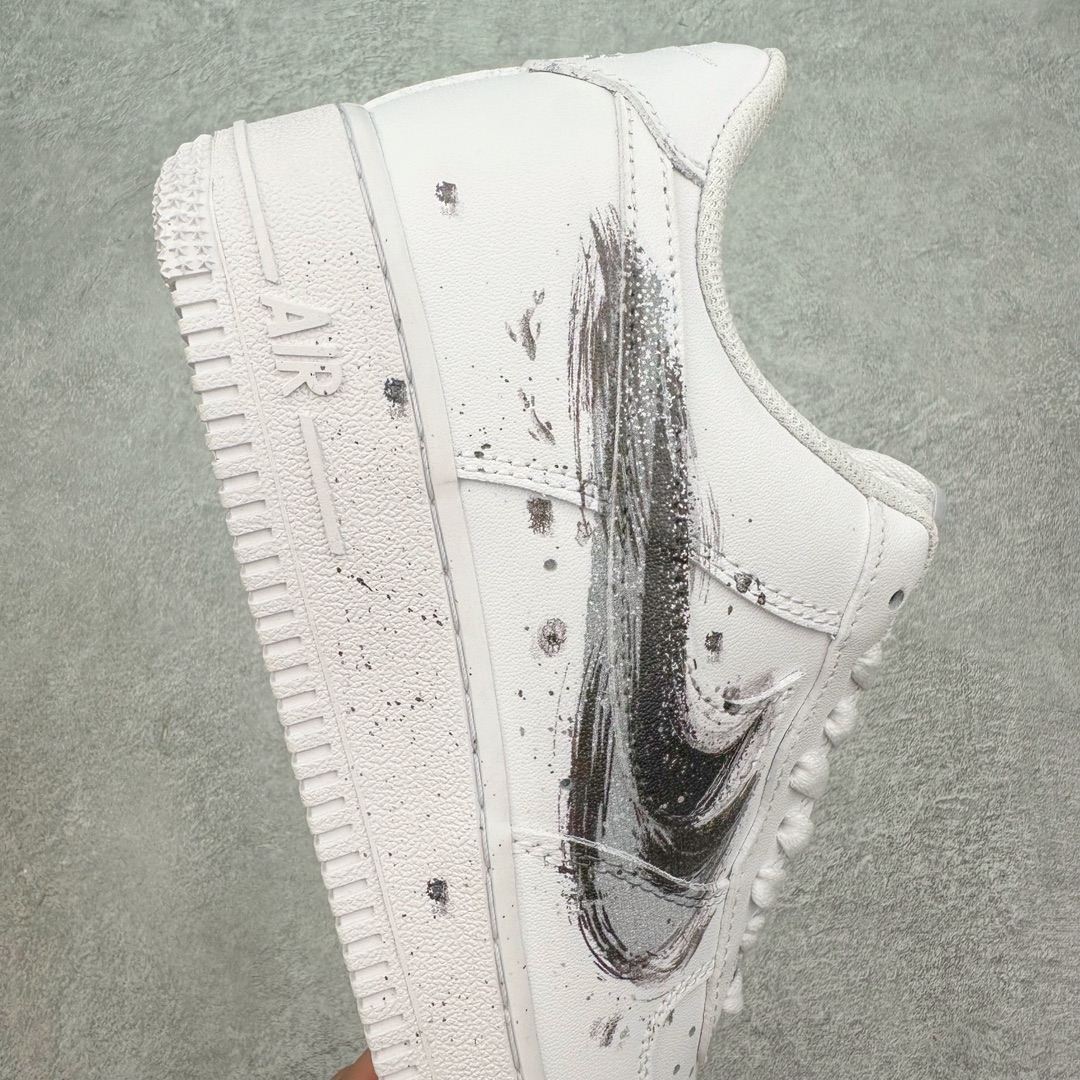 图片[6]-NK Air Force 1´07 Low 空军一号低帮百搭休闲运动板鞋 LL6976-521 柔软、弹性十足的缓震性能和出色的中底设计 横跨复古与现代的外型结合 造就出风靡全球 三十多年的Force 1 直到今天还深受青睐 尺码：36 36.5 37.5 38 38.5 39 40 40.5 41 42 42.5 43 44 44.5 45-选品中心