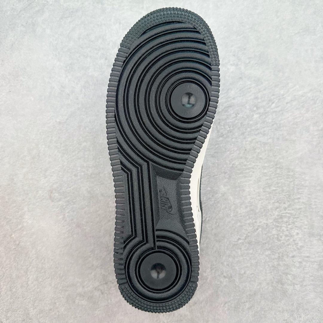 图片[9]-NK Air Force 1´07 Low 空军一号低帮百搭休闲运动板鞋 LG4596-336 柔软、弹性十足的缓震性能和出色的中底设计 横跨复古与现代的外型结合 造就出风靡全球 三十多年的Force 1 直到今天还深受青睐 尺码：36 36.5 37.5 38 38.5 39 40 40.5 41 42 42.5 43 44 44.5 45-选品中心