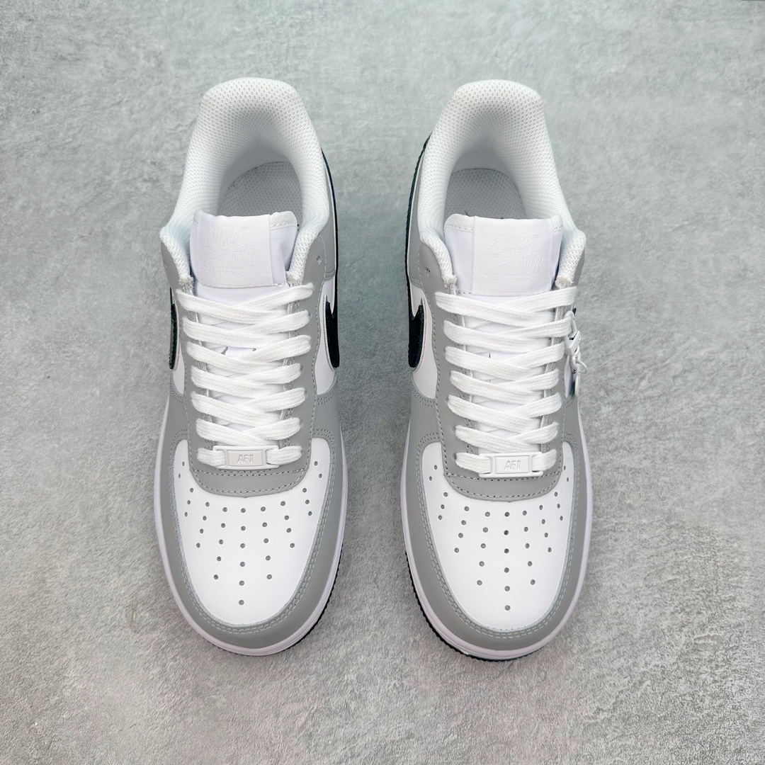 图片[2]-NK Air Force 1´07 Low 空军一号低帮百搭休闲运动板鞋 DY8899-001 柔软、弹性十足的缓震性能和出色的中底设计 横跨复古与现代的外型结合 造就出风靡全球 三十多年的Force 1 直到今天还深受青睐 尺码：36 36.5 37.5 38 38.5 39 40 40.5 41 42 42.5 43 44 44.5 45-选品中心