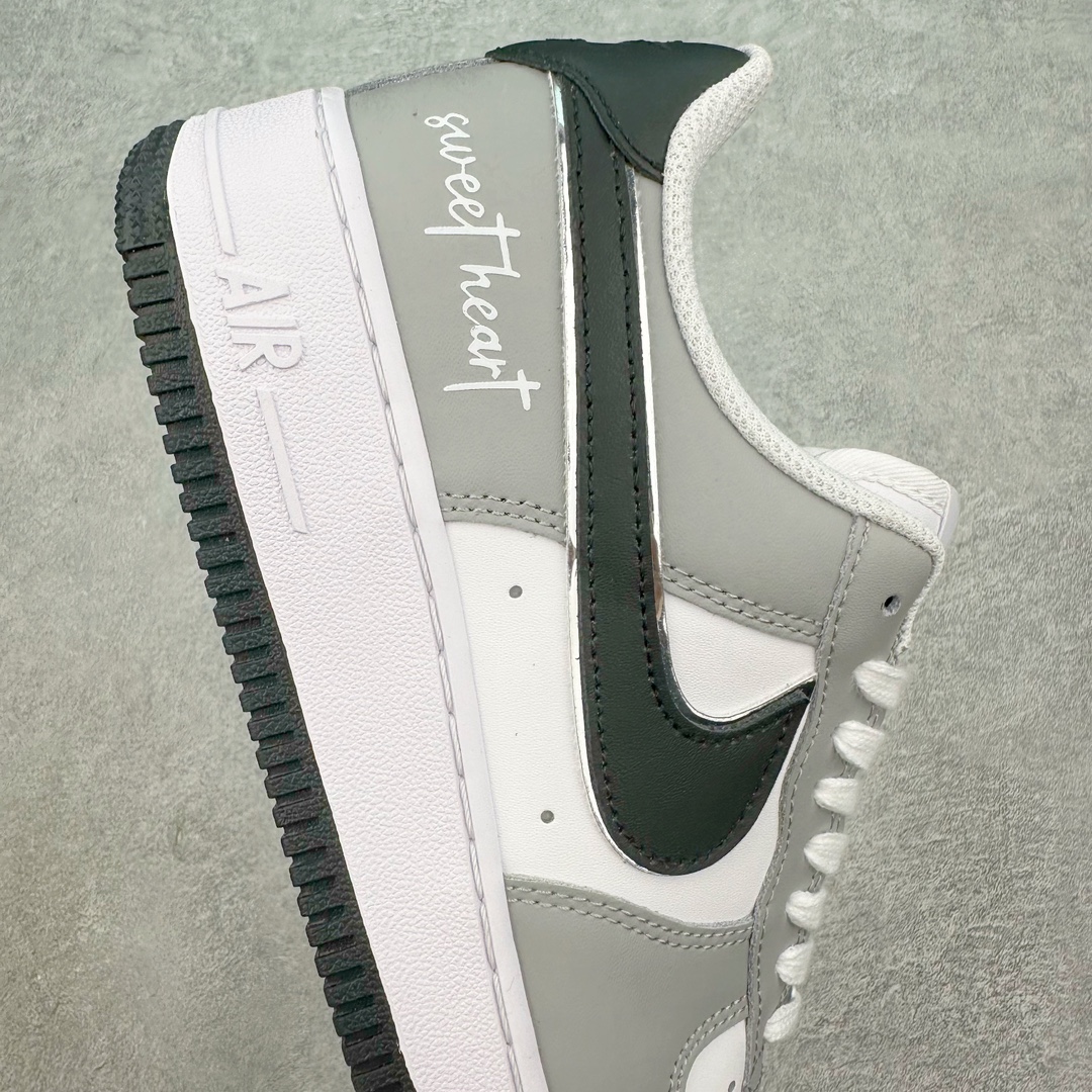 图片[6]-NK Air Force 1´07 Low 空军一号低帮百搭休闲运动板鞋 DY8899-001 柔软、弹性十足的缓震性能和出色的中底设计 横跨复古与现代的外型结合 造就出风靡全球 三十多年的Force 1 直到今天还深受青睐 尺码：36 36.5 37.5 38 38.5 39 40 40.5 41 42 42.5 43 44 44.5 45-选品中心