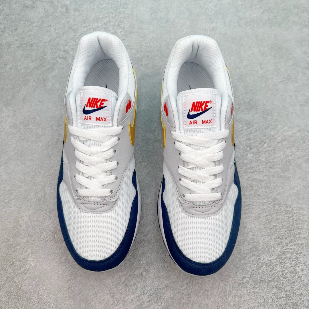 图片[2]-NK Air Max 1 初代复古气垫慢跑鞋 HM9604-400 由Tinker Hatfeld和Mark Parker在1987年设计 灵感来自于巴黎蓬皮杜中心 在参观了蓬皮杜中心之后提出了Air Max的标志性开窗可视气垫的理念 并将其实际开发成功 是NK史上第一双可视气垫跑鞋 凭借着Air Max气垫带来的舒适脚感和鞋面面料上的不断精进才使得Air Max 1在现如今都是复古慢跑鞋的首选 深厚的历史渊源 独特的流线形设计 极为复古的外观使得它深受鞋迷的喜爱 尺码：36 36.5 37.5 38 38.5 39 40 40.5 41 42 42.5 43 44 44.5 45 46 47.5-选品中心