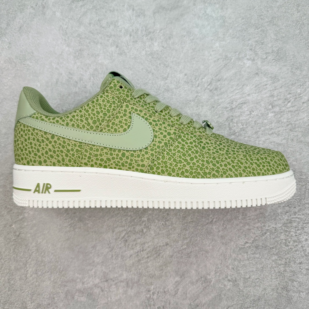 NK Air Force 1´07 Low 空军一号低帮百搭休闲运动板鞋 FV6519-200 柔软、弹性十足的缓震性能和出色的中底设计 横跨复古与现代的外型结合 造就出风靡全球 三十多年的Force 1 直到今天还深受青睐 尺码:36 36.5 37.5 38 38.5 39 40 40.5 41 42 42.5 43 44 44.5 45-选品中心