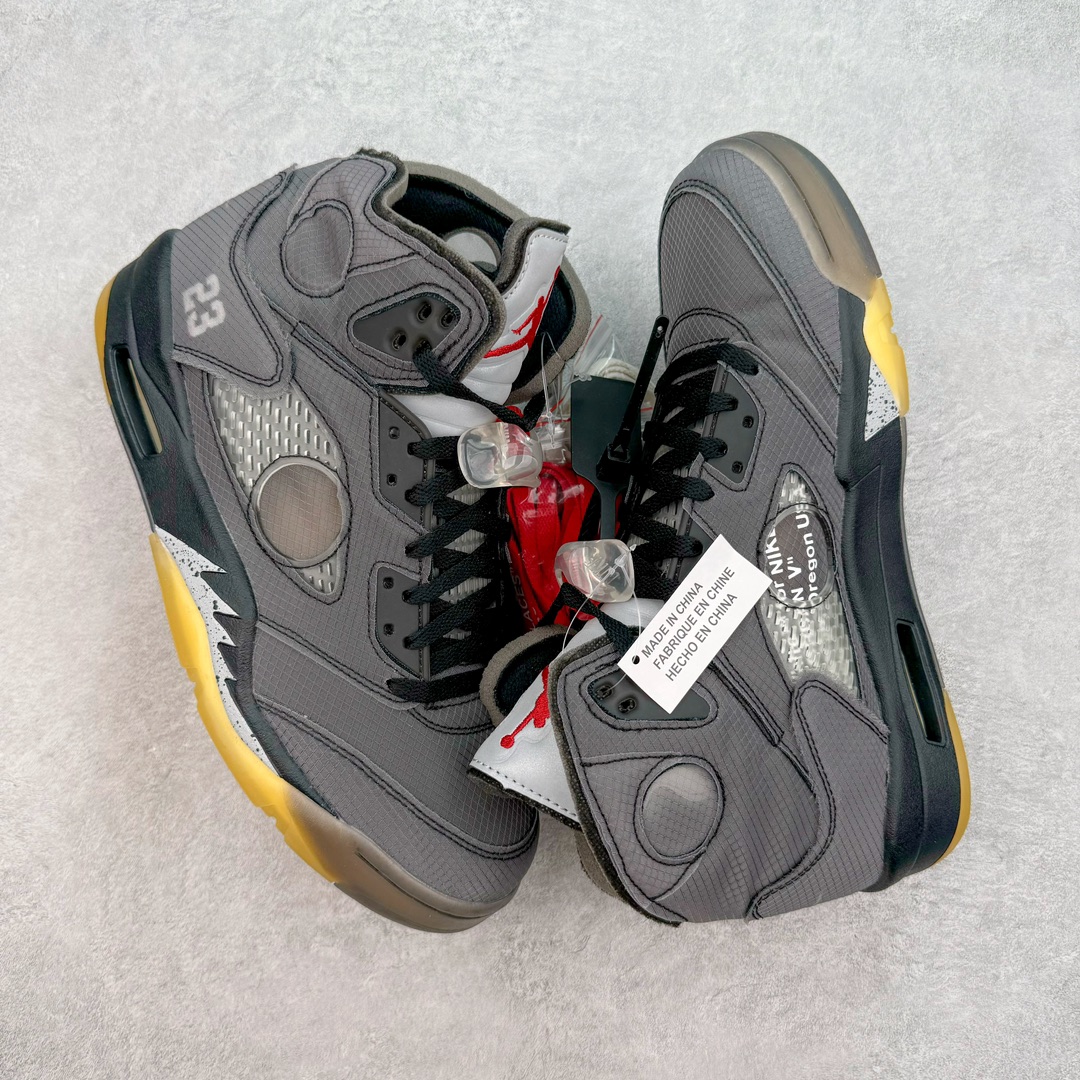 图片[3]-＃Y3纯原 Off-White™ x Air Jordan Retro AJ5 OW联名黑蝉翼 DH8565-100 全新改良批次 圈内最强系列 恪守真诚 承诺混一赔十 高端零售裸鞋圈特供批次 SZ原厂全套原楦原纸板冲刀磨具开发 原厂皮料加持 原厂港宝加持定型后跟R度完美 同源原厂电绣 飞翼针数密度立体效果一致 百分百一致原鞋 原厂拉帮工艺 针距密度一致 后跟弧度收口自然不对折 极致一眼正品既视感 进口玻璃冲刀皮料裁剪零毛边 全鞋电脑针车工艺 品控清洁度最高QC检验标准 免检产品 原厂订购鞋盒、鞋标、防尘纸、鞋撑、鞋带 追求极致的原厂味道 采用原厂韩国进口纱网 攻克鞋面发皱问题 采用熟悉的蝉翼材质覆盖 精密热切饰片工艺 全新开模大底区别市面套底版本 细节超级丰富 2020 AJ5迎来30周年限定 美系潮流奢牌再度联乘 尺码：40.5 41 42 42.5 43 44 44.5 45 46 47.5-选品中心