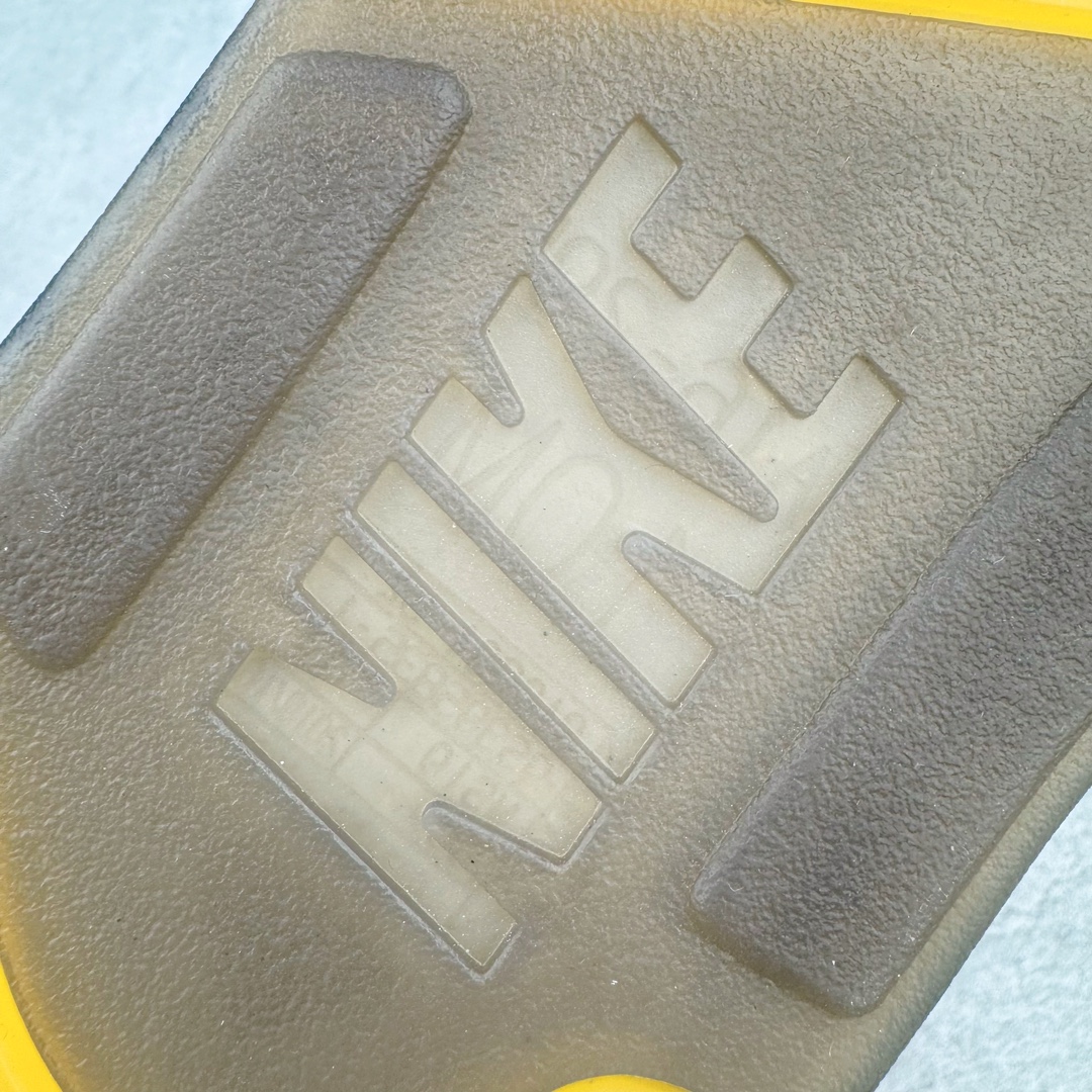 图片[25]-＃Y3纯原 Off-White™ x Air Jordan Retro AJ5 OW联名黑蝉翼 DH8565-100 全新改良批次 圈内最强系列 恪守真诚 承诺混一赔十 高端零售裸鞋圈特供批次 SZ原厂全套原楦原纸板冲刀磨具开发 原厂皮料加持 原厂港宝加持定型后跟R度完美 同源原厂电绣 飞翼针数密度立体效果一致 百分百一致原鞋 原厂拉帮工艺 针距密度一致 后跟弧度收口自然不对折 极致一眼正品既视感 进口玻璃冲刀皮料裁剪零毛边 全鞋电脑针车工艺 品控清洁度最高QC检验标准 免检产品 原厂订购鞋盒、鞋标、防尘纸、鞋撑、鞋带 追求极致的原厂味道 采用原厂韩国进口纱网 攻克鞋面发皱问题 采用熟悉的蝉翼材质覆盖 精密热切饰片工艺 全新开模大底区别市面套底版本 细节超级丰富 2020 AJ5迎来30周年限定 美系潮流奢牌再度联乘 尺码：40.5 41 42 42.5 43 44 44.5 45 46 47.5-选品中心