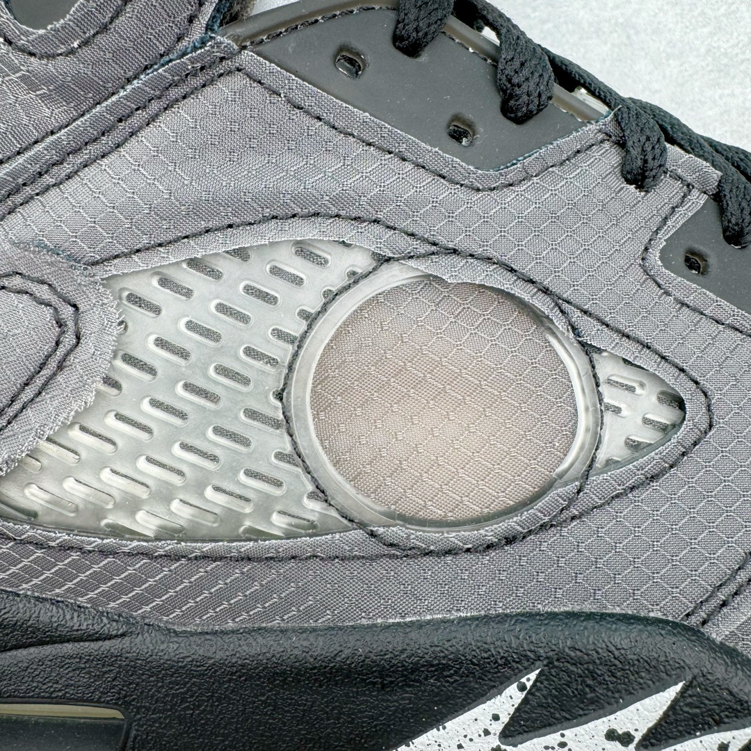 图片[22]-＃Y3纯原 Off-White™ x Air Jordan Retro AJ5 OW联名黑蝉翼 DH8565-100 全新改良批次 圈内最强系列 恪守真诚 承诺混一赔十 高端零售裸鞋圈特供批次 SZ原厂全套原楦原纸板冲刀磨具开发 原厂皮料加持 原厂港宝加持定型后跟R度完美 同源原厂电绣 飞翼针数密度立体效果一致 百分百一致原鞋 原厂拉帮工艺 针距密度一致 后跟弧度收口自然不对折 极致一眼正品既视感 进口玻璃冲刀皮料裁剪零毛边 全鞋电脑针车工艺 品控清洁度最高QC检验标准 免检产品 原厂订购鞋盒、鞋标、防尘纸、鞋撑、鞋带 追求极致的原厂味道 采用原厂韩国进口纱网 攻克鞋面发皱问题 采用熟悉的蝉翼材质覆盖 精密热切饰片工艺 全新开模大底区别市面套底版本 细节超级丰富 2020 AJ5迎来30周年限定 美系潮流奢牌再度联乘 尺码：40.5 41 42 42.5 43 44 44.5 45 46 47.5-选品中心