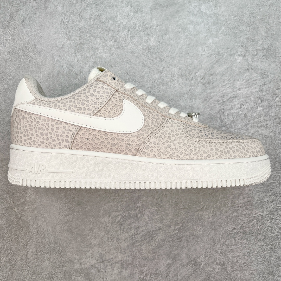 NK Air Force 1´07 Low 空军一号低帮百搭休闲运动板鞋 FV6519-001 柔软、弹性十足的缓震性能和出色的中底设计 横跨复古与现代的外型结合 造就出风靡全球 三十多年的Force 1 直到今天还深受青睐 尺码:36 36.5 37.5 38 38.5 39 40 40.5 41 42 42.5 43 44 44.5 45-选品中心