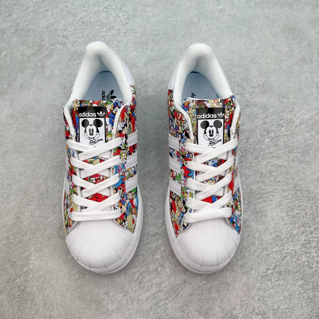 图片[2]-AD Originals Superstar 经典复古贝壳头板鞋 IG6857 诞生于1969年 是第一双将全皮面鞋 身与橡胶鞋头结合在一起的低帮篮球鞋 Superstar最开始 是作为高帮篮球鞋Pro Model的低帮版本而出现的 但因为其独特和醒目的橡胶鞋头造型而让大家熟知 被大家形象地称为\\\”shelltoe\\\”贝壳头 在70年代的美国职业篮球场上 接近3/4的NBA球员都将这双Superstar作为场上用鞋 80年代之后 经过不断的改良和发展 Superstar逐渐成为横跨时装、音乐、街头文化、休闲和运动等各大领域的时尚潮鞋 尺码：36 36.5 37 38 38.5 39 40 40.5 41 42 42.5 43 44 44.5 45-选品中心