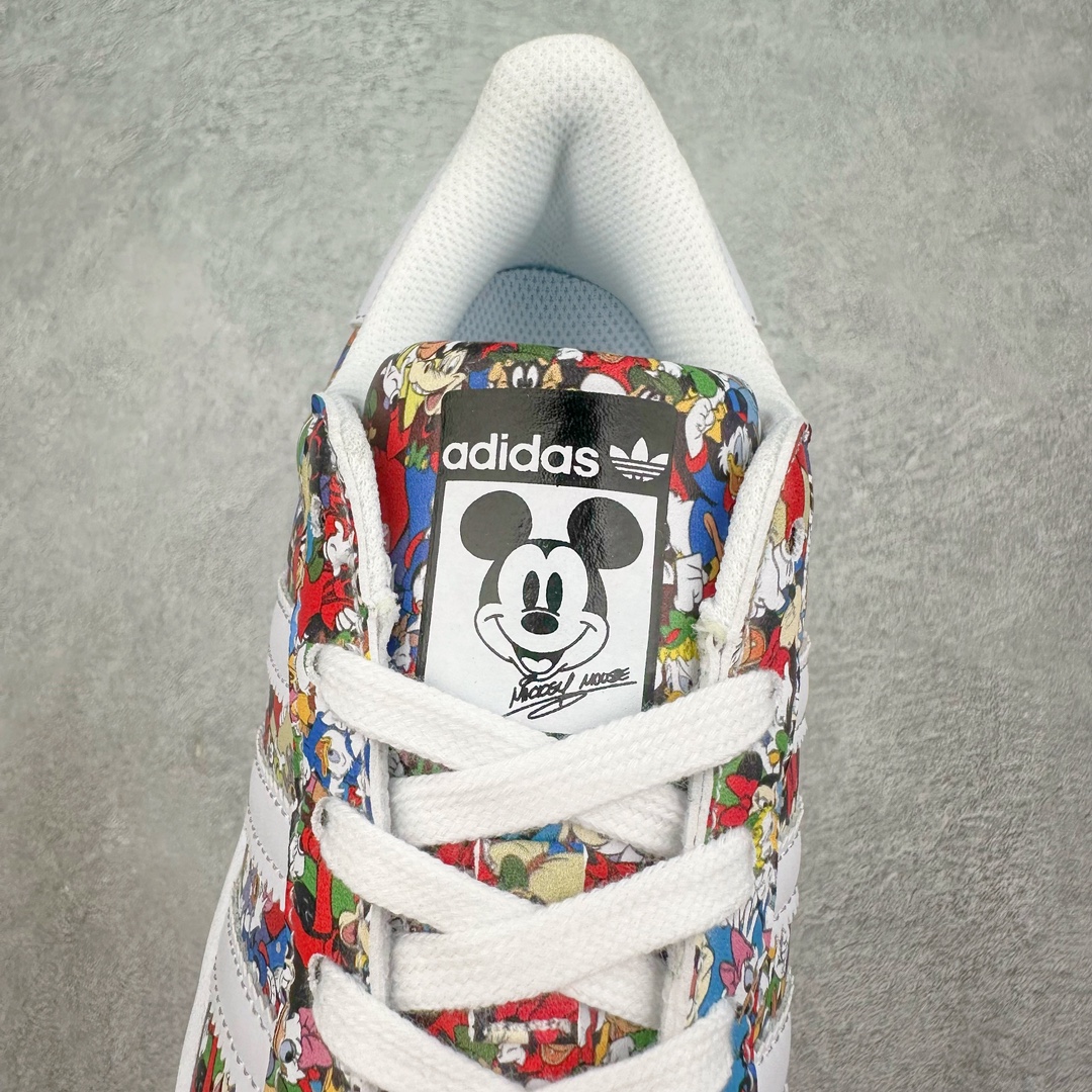 图片[5]-AD Originals Superstar 经典复古贝壳头板鞋 IG6857 诞生于1969年 是第一双将全皮面鞋 身与橡胶鞋头结合在一起的低帮篮球鞋 Superstar最开始 是作为高帮篮球鞋Pro Model的低帮版本而出现的 但因为其独特和醒目的橡胶鞋头造型而让大家熟知 被大家形象地称为\\\”shelltoe\\\”贝壳头 在70年代的美国职业篮球场上 接近3/4的NBA球员都将这双Superstar作为场上用鞋 80年代之后 经过不断的改良和发展 Superstar逐渐成为横跨时装、音乐、街头文化、休闲和运动等各大领域的时尚潮鞋 尺码：36 36.5 37 38 38.5 39 40 40.5 41 42 42.5 43 44 44.5 45-选品中心