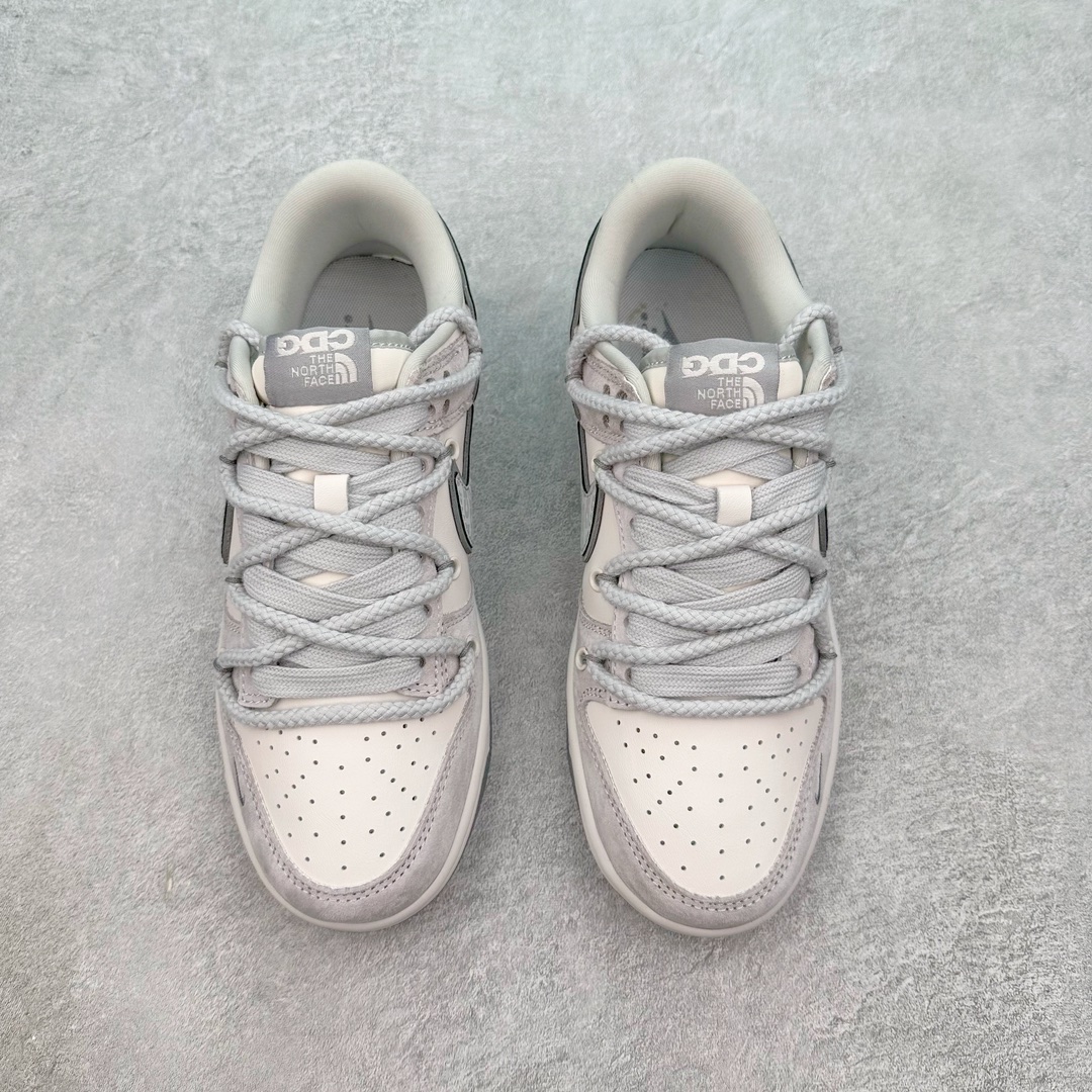 图片[2]-NK Dunk Low 定制配色 XX2025-327 大厂出品 极力推荐 原装头层材料 独家版型蒸餾加工帶來的是更好的视觉和脚感体验大厂纯原品质出货 清洁度 电绣工艺 皮料切割干净无任何毛边 细节完美 尺码：36 36.5 37.5 38 38.5 39 40 40.5 41 42 42.5 43 44 44.5 45 46 47.5-选品中心