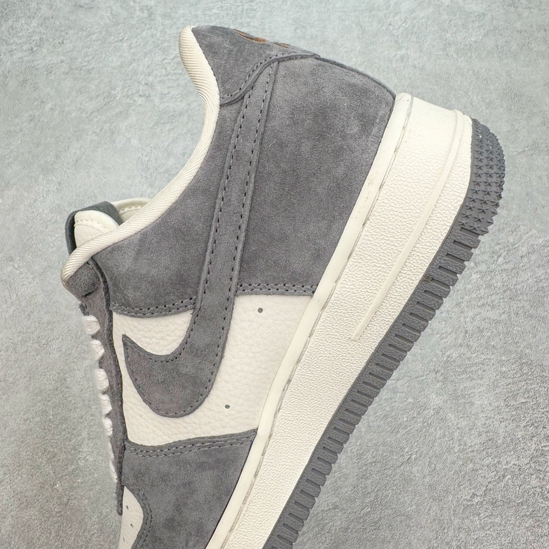 图片[7]-NK Air Force 1´07 Low 空军一号低帮百搭休闲运动板鞋 HD1968-011 柔软、弹性十足的缓震性能和出色的中底设计 横跨复古与现代的外型结合 造就出风靡全球 三十多年的Force 1 直到今天还深受青睐 尺码：36 36.5 37.5 38 38.5 39 40 40.5 41 42 42.5 43 44 44.5 45-选品中心