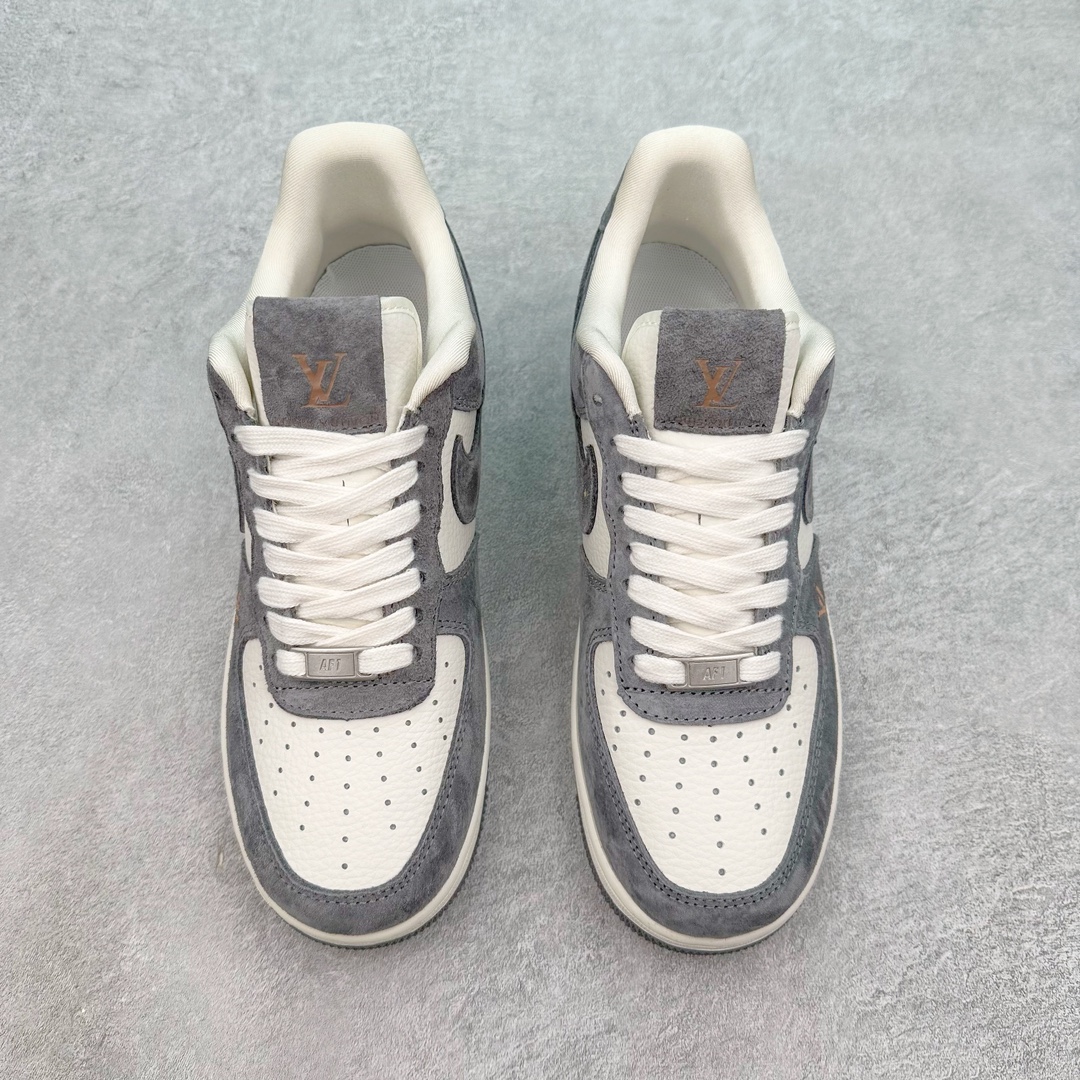 图片[2]-NK Air Force 1´07 Low 空军一号低帮百搭休闲运动板鞋 HD1968-011 柔软、弹性十足的缓震性能和出色的中底设计 横跨复古与现代的外型结合 造就出风靡全球 三十多年的Force 1 直到今天还深受青睐 尺码：36 36.5 37.5 38 38.5 39 40 40.5 41 42 42.5 43 44 44.5 45-选品中心