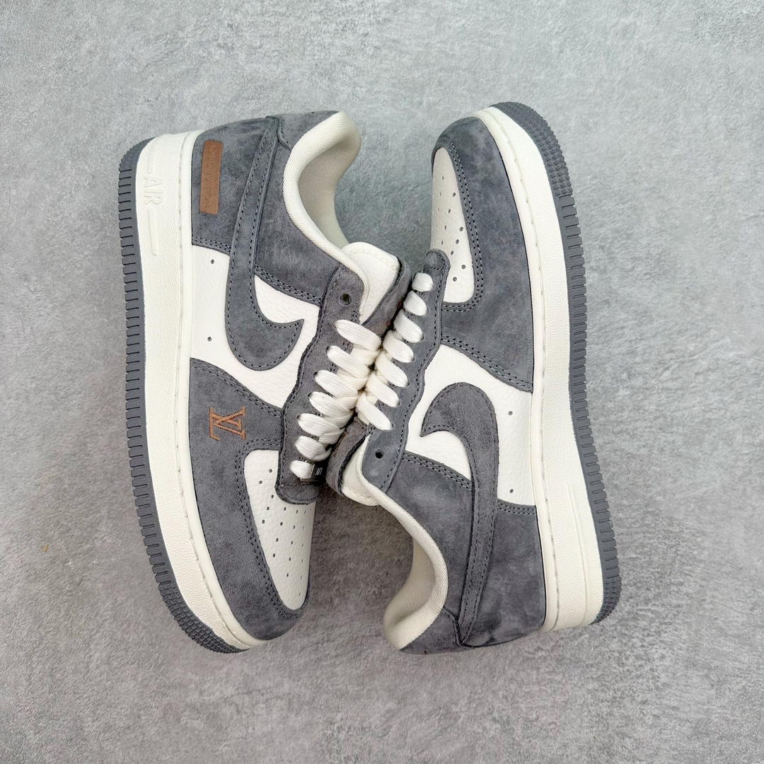 图片[3]-NK Air Force 1´07 Low 空军一号低帮百搭休闲运动板鞋 HD1968-011 柔软、弹性十足的缓震性能和出色的中底设计 横跨复古与现代的外型结合 造就出风靡全球 三十多年的Force 1 直到今天还深受青睐 尺码：36 36.5 37.5 38 38.5 39 40 40.5 41 42 42.5 43 44 44.5 45-选品中心