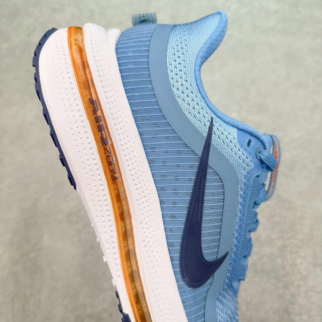 图片[6]-＃特价福利 NK Pegasus Premium 飞马全掌气垫跑步运动鞋 气垫的究极进化 NIKE2025新王炸 • 在特有Air科技加持下，耐克带来全新Pegasus Premium。这款跑鞋在传承耐克飞马（Pegasus）系列标志性的缓震功能的同时，将首次搭载耐克的塑型可视化Air Zoom气垫单元。• 塑型Air Zoom气垫单元贴合脚部的自然轮廓，帮助跑者在从后跟到脚趾的过渡中能够有效传递力量，带来一种前所未有的轻盈、顺畅回馈体验。中底采用ZoomX泡绵，后跟则使用ReactX泡绵，为跑者提供稳定流畅的推进感。• 塑型可视化Air Zoom气垫单元和精心配置的泡绵组合，让Pegasus Premium成为耐克飞马系列中颇具能量回馈的鞋款。• 全新Pegasus Premium不仅展示了耐克势头强劲的创新周期，证明了其特有的Air科技的强大实力，更体现了耐克倾听和服务运动员的能力。尺码：36 37.5 38 39 40 41 42 43 44 45-选品中心