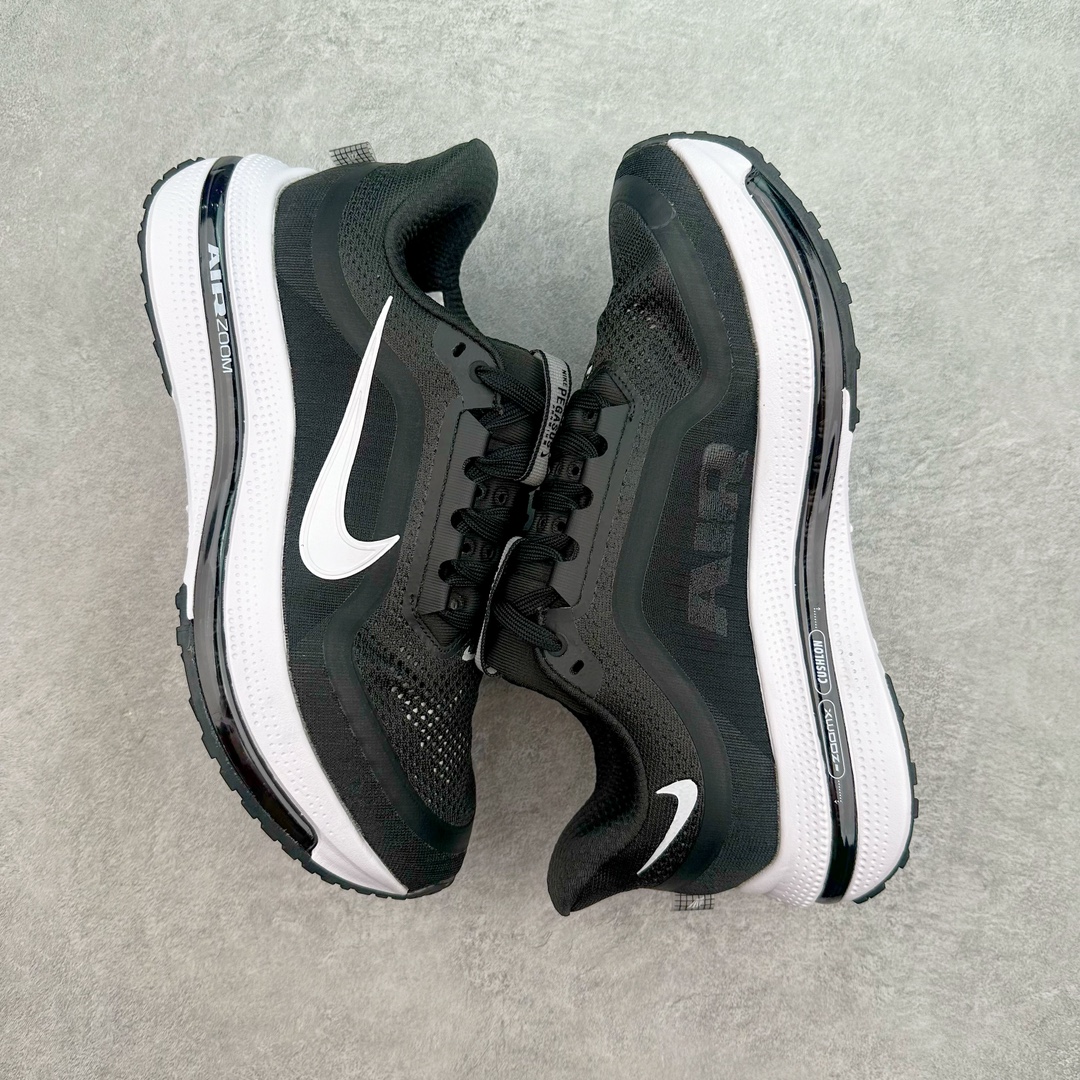 图片[3]-＃特价福利 NK Pegasus Premium 飞马全掌气垫跑步运动鞋 气垫的究极进化 NIKE2025新王炸 • 在特有Air科技加持下，耐克带来全新Pegasus Premium。这款跑鞋在传承耐克飞马（Pegasus）系列标志性的缓震功能的同时，将首次搭载耐克的塑型可视化Air Zoom气垫单元。• 塑型Air Zoom气垫单元贴合脚部的自然轮廓，帮助跑者在从后跟到脚趾的过渡中能够有效传递力量，带来一种前所未有的轻盈、顺畅回馈体验。中底采用ZoomX泡绵，后跟则使用ReactX泡绵，为跑者提供稳定流畅的推进感。• 塑型可视化Air Zoom气垫单元和精心配置的泡绵组合，让Pegasus Premium成为耐克飞马系列中颇具能量回馈的鞋款。• 全新Pegasus Premium不仅展示了耐克势头强劲的创新周期，证明了其特有的Air科技的强大实力，更体现了耐克倾听和服务运动员的能力。尺码：36 37.5 38 39 40 41 42 43 44 45-选品中心