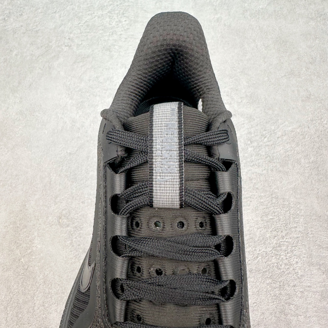 图片[5]-＃特价福利 NK Pegasus Premium 飞马全掌气垫跑步运动鞋 气垫的究极进化 NIKE2025新王炸 • 在特有Air科技加持下，耐克带来全新Pegasus Premium。这款跑鞋在传承耐克飞马（Pegasus）系列标志性的缓震功能的同时，将首次搭载耐克的塑型可视化Air Zoom气垫单元。• 塑型Air Zoom气垫单元贴合脚部的自然轮廓，帮助跑者在从后跟到脚趾的过渡中能够有效传递力量，带来一种前所未有的轻盈、顺畅回馈体验。中底采用ZoomX泡绵，后跟则使用ReactX泡绵，为跑者提供稳定流畅的推进感。• 塑型可视化Air Zoom气垫单元和精心配置的泡绵组合，让Pegasus Premium成为耐克飞马系列中颇具能量回馈的鞋款。• 全新Pegasus Premium不仅展示了耐克势头强劲的创新周期，证明了其特有的Air科技的强大实力，更体现了耐克倾听和服务运动员的能力。尺码：36 37.5 38 39 40 41 42 43 44 45-选品中心