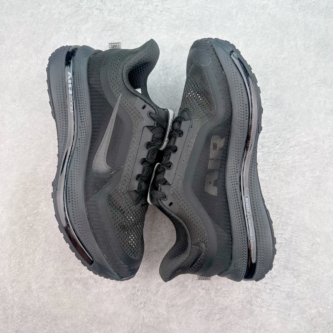 图片[3]-＃特价福利 NK Pegasus Premium 飞马全掌气垫跑步运动鞋 气垫的究极进化 NIKE2025新王炸 • 在特有Air科技加持下，耐克带来全新Pegasus Premium。这款跑鞋在传承耐克飞马（Pegasus）系列标志性的缓震功能的同时，将首次搭载耐克的塑型可视化Air Zoom气垫单元。• 塑型Air Zoom气垫单元贴合脚部的自然轮廓，帮助跑者在从后跟到脚趾的过渡中能够有效传递力量，带来一种前所未有的轻盈、顺畅回馈体验。中底采用ZoomX泡绵，后跟则使用ReactX泡绵，为跑者提供稳定流畅的推进感。• 塑型可视化Air Zoom气垫单元和精心配置的泡绵组合，让Pegasus Premium成为耐克飞马系列中颇具能量回馈的鞋款。• 全新Pegasus Premium不仅展示了耐克势头强劲的创新周期，证明了其特有的Air科技的强大实力，更体现了耐克倾听和服务运动员的能力。尺码：36 37.5 38 39 40 41 42 43 44 45-选品中心