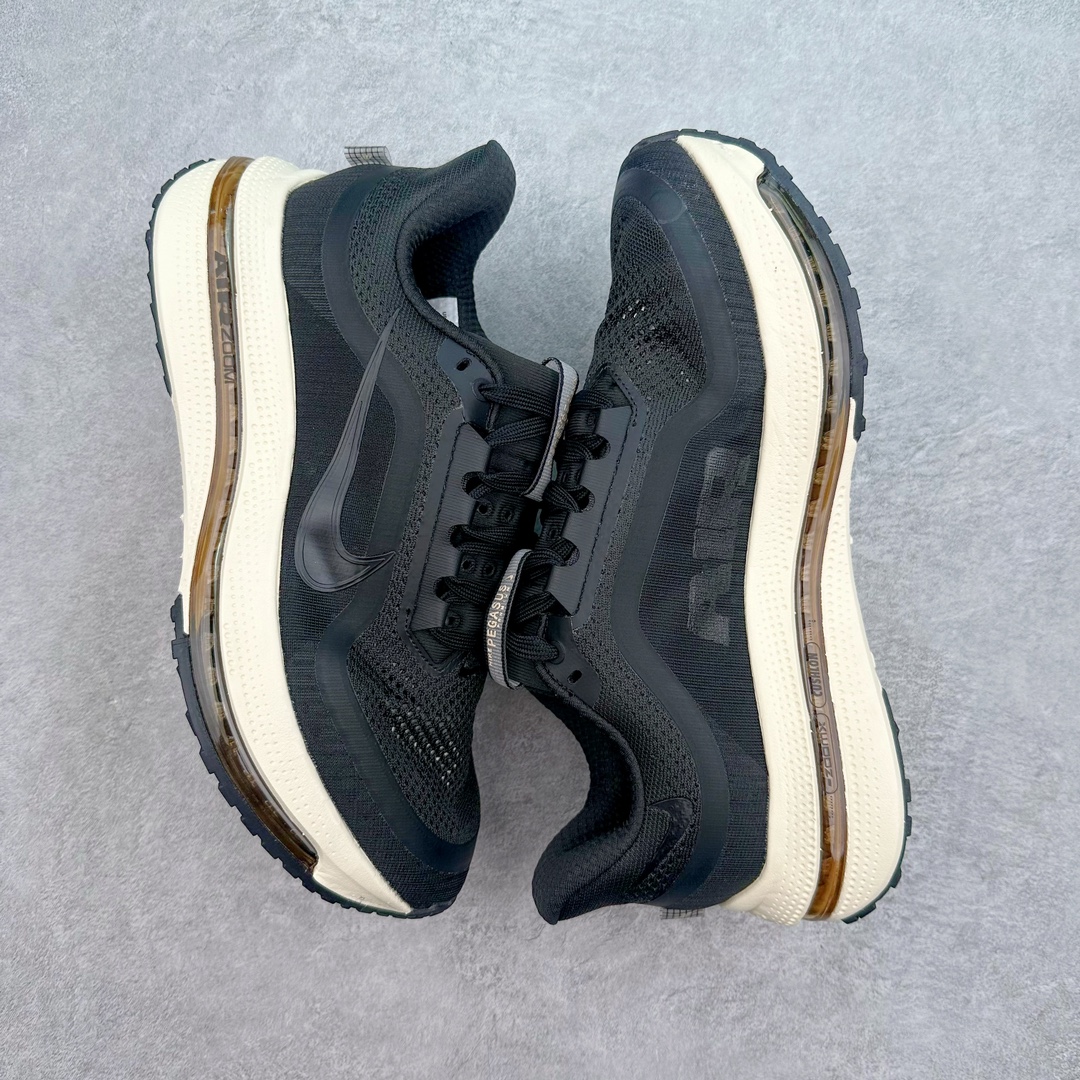 图片[3]-＃特价福利 NK Pegasus Premium 飞马全掌气垫跑步运动鞋 气垫的究极进化 NIKE2025新王炸 • 在特有Air科技加持下，耐克带来全新Pegasus Premium。这款跑鞋在传承耐克飞马（Pegasus）系列标志性的缓震功能的同时，将首次搭载耐克的塑型可视化Air Zoom气垫单元。• 塑型Air Zoom气垫单元贴合脚部的自然轮廓，帮助跑者在从后跟到脚趾的过渡中能够有效传递力量，带来一种前所未有的轻盈、顺畅回馈体验。中底采用ZoomX泡绵，后跟则使用ReactX泡绵，为跑者提供稳定流畅的推进感。• 塑型可视化Air Zoom气垫单元和精心配置的泡绵组合，让Pegasus Premium成为耐克飞马系列中颇具能量回馈的鞋款。• 全新Pegasus Premium不仅展示了耐克势头强劲的创新周期，证明了其特有的Air科技的强大实力，更体现了耐克倾听和服务运动员的能力。尺码：36 37.5 38 39 40 41 42 43 44 45-选品中心