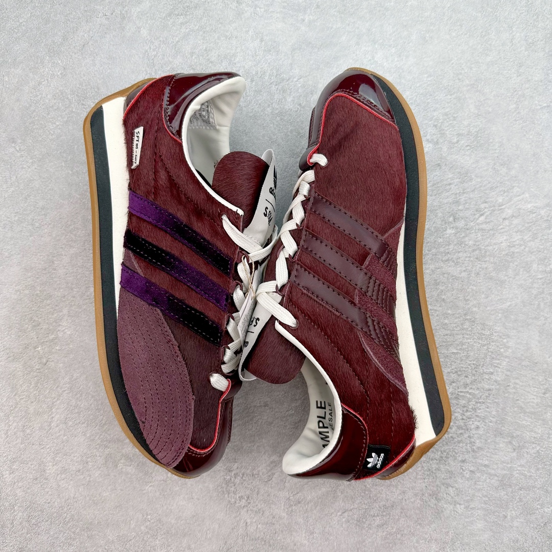 图片[3]-Song for the Mute x AD Originals SFTM-003 联名款复古慢跑鞋 ID3555 Originals与时装品牌Song for the Mute即将迎来第三个合作系列 这个系列主打的也是怀旧的氛围 采用了Country OG这个诞生于上世纪70年代的鞋款 尼龙和绒面革的梦幻拼接 低调而富有质感 呈现SFTM一贯的面料美学 三款不同风格的配色 亮点十足的斑点鞋带 体现怀旧主义和前卫设计无缝交织 鞋款采用了低帮的造型 方便日常穿着 同时对于外底做了处理 皮革材质和尼龙布材质的组合也更具是时代感 尺码：36 36.5 37 38 38.5 39 40 40.5 41 42 42.5 43 44 44.5 45-选品中心