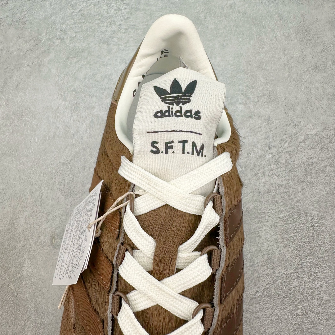 图片[5]-Song for the Mute x AD Originals SFTM-003 联名款复古慢跑鞋 ID3555 Originals与时装品牌Song for the Mute即将迎来第三个合作系列 这个系列主打的也是怀旧的氛围 采用了Country OG这个诞生于上世纪70年代的鞋款 尼龙和绒面革的梦幻拼接 低调而富有质感 呈现SFTM一贯的面料美学 三款不同风格的配色 亮点十足的斑点鞋带 体现怀旧主义和前卫设计无缝交织 鞋款采用了低帮的造型 方便日常穿着 同时对于外底做了处理 皮革材质和尼龙布材质的组合也更具是时代感 尺码：36 36.5 37 38 38.5 39 40 40.5 41 42 42.5 43 44 44.5 45-选品中心