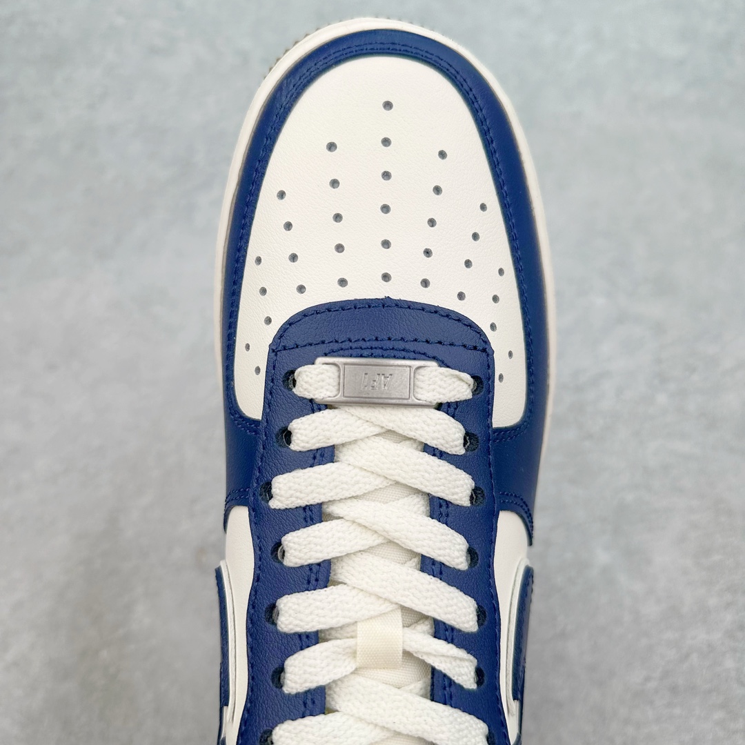 图片[4]-NK Air Force 1´07 Low 空军一号低帮百搭休闲运动板鞋 DQ7659-101 柔软、弹性十足的缓震性能和出色的中底设计 横跨复古与现代的外型结合 造就出风靡全球 三十多年的Force 1 直到今天还深受青睐 尺码：36 36.5 37.5 38 38.5 39 40 40.5 41 42 42.5 43 44 44.5 45-选品中心