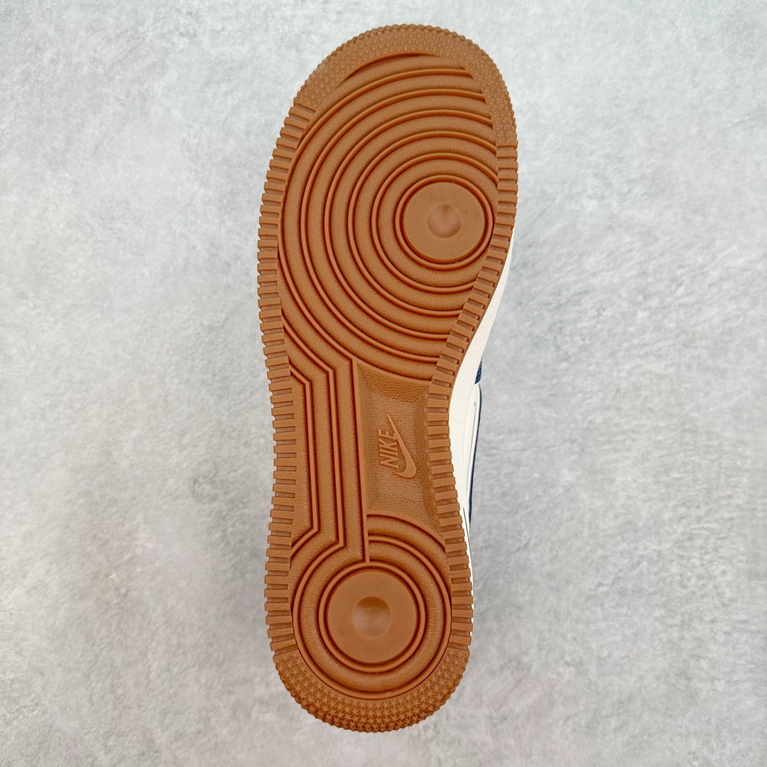 图片[9]-NK Air Force 1´07 Low 空军一号低帮百搭休闲运动板鞋 DQ7659-101 柔软、弹性十足的缓震性能和出色的中底设计 横跨复古与现代的外型结合 造就出风靡全球 三十多年的Force 1 直到今天还深受青睐 尺码：36 36.5 37.5 38 38.5 39 40 40.5 41 42 42.5 43 44 44.5 45-选品中心