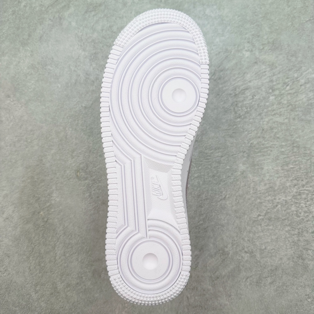 图片[9]-NK Air Force 1´07 Low 空军一号低帮百搭休闲运动板鞋 DY8889-004 柔软、弹性十足的缓震性能和出色的中底设计 横跨复古与现代的外型结合 造就出风靡全球 三十多年的Force 1 直到今天还深受青睐 尺码：36 36.5 37.5 38 38.5 39 40 40.5 41 42 42.5 43 44 44.5 45-选品中心