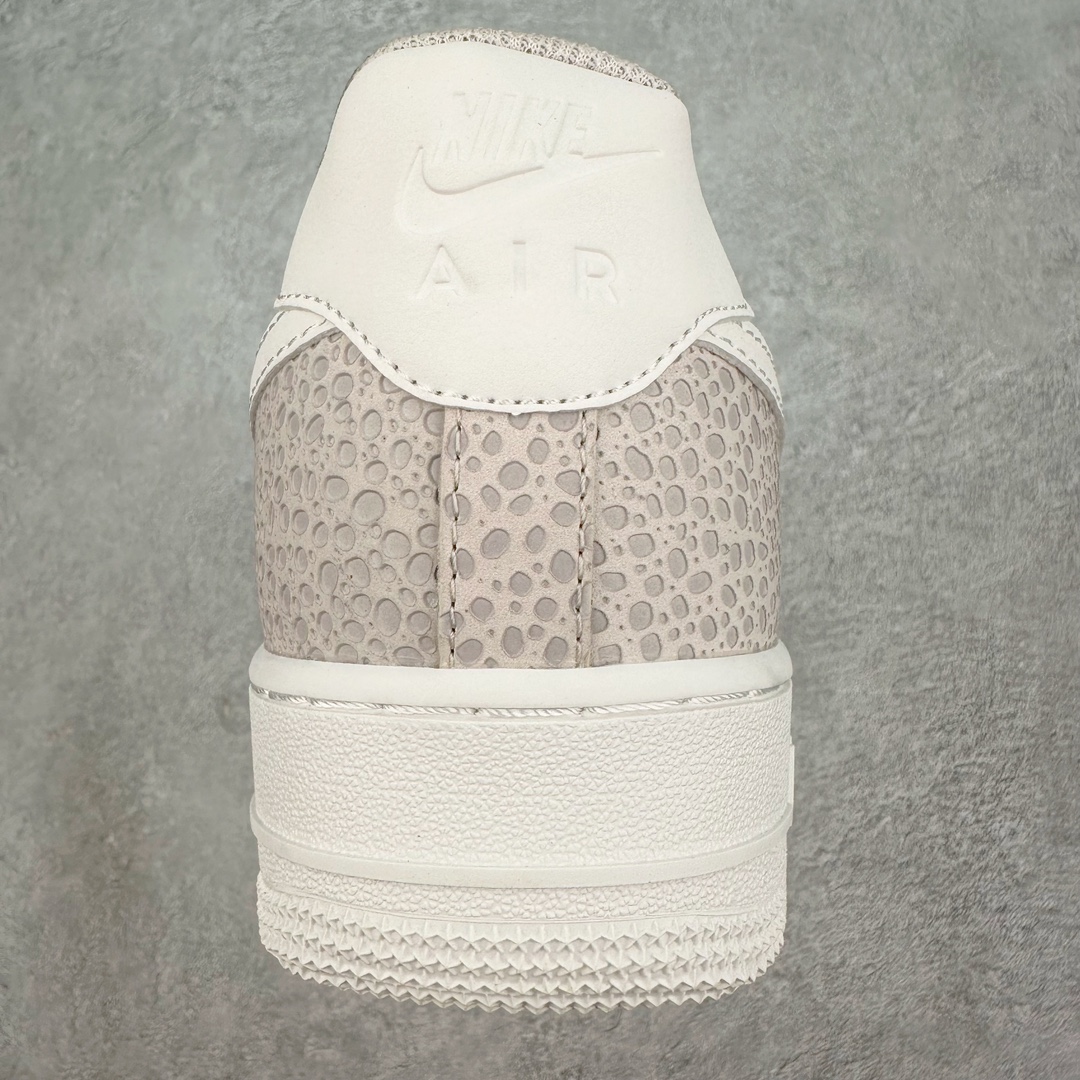 图片[8]-NK Air Force 1´07 Low 空军一号低帮百搭休闲运动板鞋 FV6519-001 柔软、弹性十足的缓震性能和出色的中底设计 横跨复古与现代的外型结合 造就出风靡全球 三十多年的Force 1 直到今天还深受青睐 尺码：36 36.5 37.5 38 38.5 39 40 40.5 41 42 42.5 43 44 44.5 45-选品中心