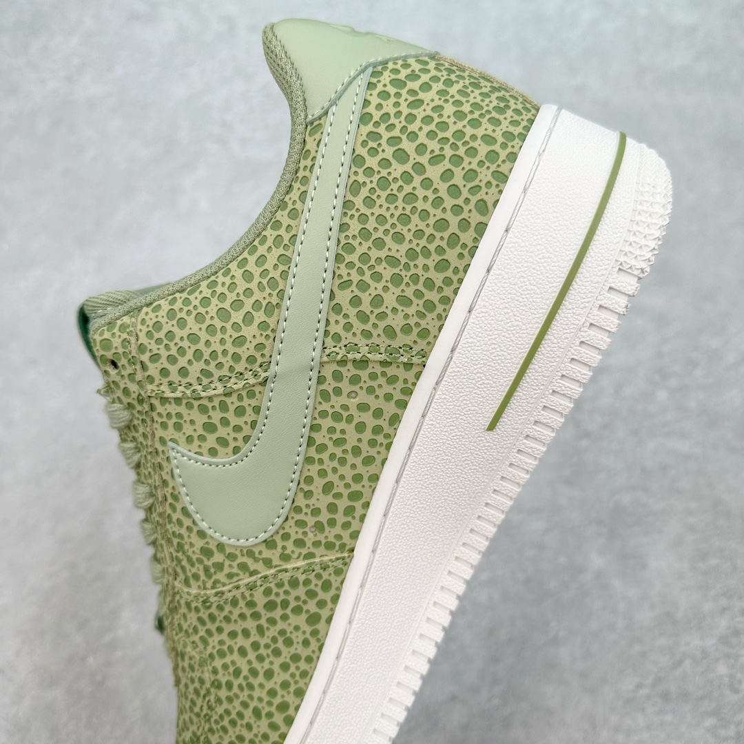 图片[7]-NK Air Force 1´07 Low 空军一号低帮百搭休闲运动板鞋 FV6519-200 柔软、弹性十足的缓震性能和出色的中底设计 横跨复古与现代的外型结合 造就出风靡全球 三十多年的Force 1 直到今天还深受青睐 尺码：36 36.5 37.5 38 38.5 39 40 40.5 41 42 42.5 43 44 44.5 45-选品中心