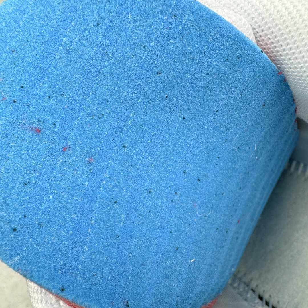 图片[11]-＃CS纯原 NK P-6000 系列低帮复古老爹风休闲运动舒适慢跑鞋 BV1021-101 购入原鞋原装纸板楦头开发 独家私模四层组合大底 市场唯一正确版本 良心定价 新配色陆续出货 进口三文治网面 融合 Pegasus 过往运动鞋设计 助力 21 世纪早期跑步运动跃升时尚新高度 采用透气网眼布、运动风格线条和耐穿覆面 兼具吸睛外观和舒适感受 中底泡绵以田径赛道为灵感 打造厚实设计 缔造出众缓震性能 尺码：36 36.5 37.5 38 38.5 39 40 40.5 41 42 42.5 43 44 44.5 45-选品中心