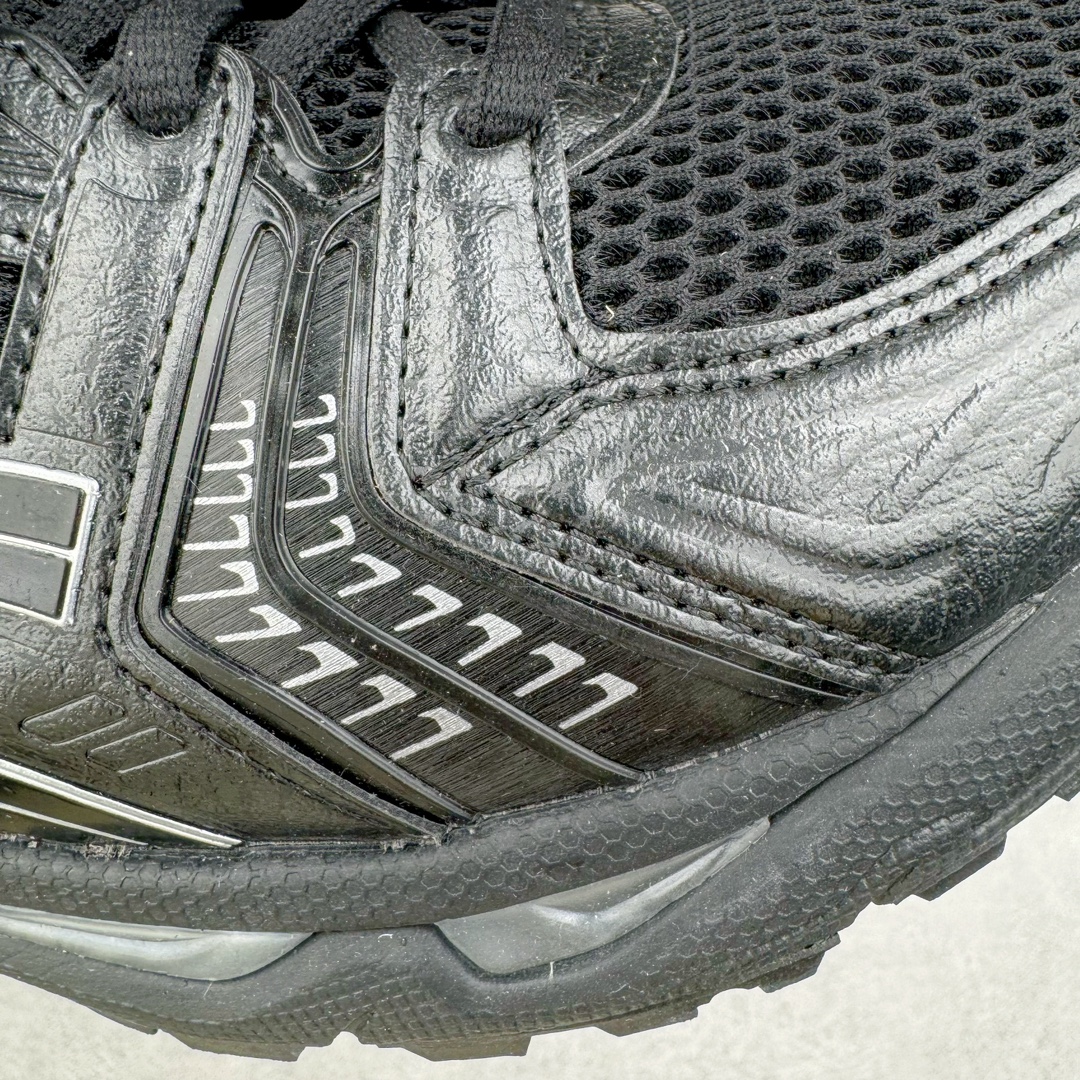 图片[18]-＃HK纯原 ASICS GEL-KAYANO 14 亚瑟士K14系列户外复古潮流百搭织物合成革缓震休闲跑步鞋 原装纸板楦头开发 独家私模五层组合大底 原厂定制缓震硅胶加持 原盒原配 官方四联吊牌 原装Ortholite轻量化鞋垫 设计师 Hidenori Yamashita 以「Flash」一词为灵感 创造出未来感金属色鞋面 改造升级内在性能 由内而外全面革新 为 GEL-KAYANO 家族传承及经典跑鞋文化的延续 创下里程碑式作品 K14跑鞋重新诠释了复古的跑步形状 并以其 2000 年代后期的美学理念重新铺装 银色与蓝色的鞋面极为高档 网面铺陈与鞋面、鞋头多处细节位增添了透气性 鞋后跟部中底上以及多密度耐磨鞋底增加了 GEL 缓震胶 提供高抗冲击性、缓冲性、可保护脚部免受地面冲击的影响 穿着舒适性十足 尺码：35.5 36 37 37.5 38 39 39.5 40.5 41.5 42 42.5 43.5 44 45-选品中心