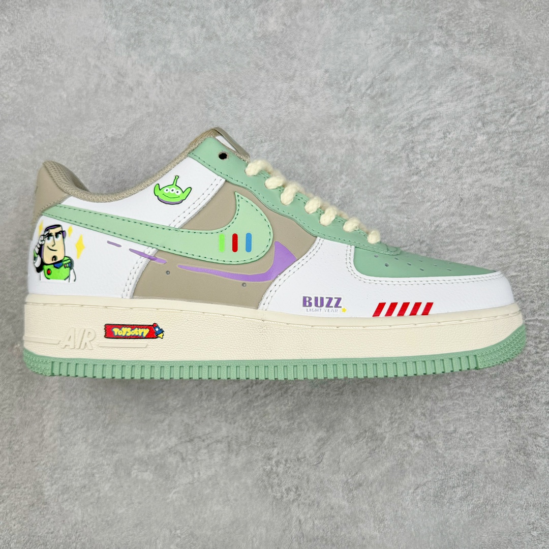 NK Air Force 1´07 Low 空军一号低帮百搭休闲运动板鞋 CJ0304-110 柔软、弹性十足的缓震性能和出色的中底设计 横跨复古与现代的外型结合 造就出风靡全球 三十多年的Force 1 直到今天还深受青睐 尺码:36 36.5 37.5 38 38.5 39 40 40.5 41 42 42.5 43 44 44.5 45-选品中心