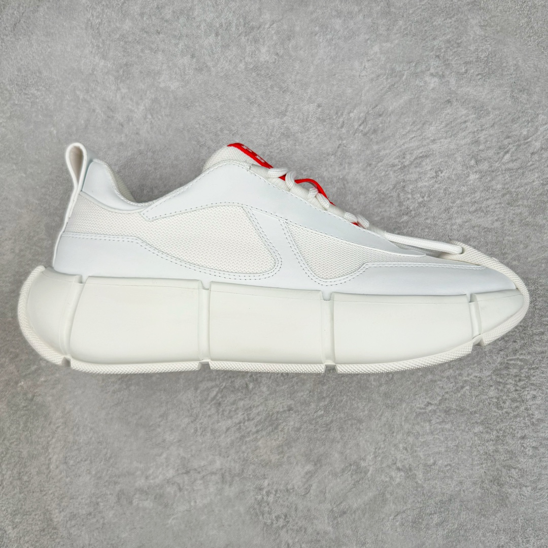 Prada Systeme 普拉达亮面皮革休闲时尚生活运动鞋 以现代手法重塑经典风格隐藏式鞋带造就简洁外观全手工缝制体现品牌匠人精神轻便的鞋底充满运动感 尺码：35 36 37 38 39 40 41 42 43 44 45-选品中心