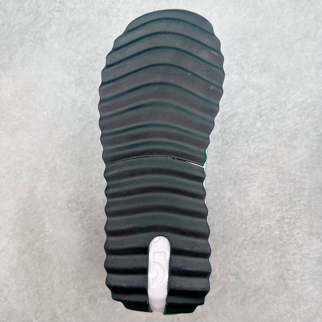 图片[9]-NK Air Max Dawn 黎明系列低帮气垫百搭休闲运动慢跑鞋 DM0013-101 采用柔软翻毛皮和透气梭织材料打造利落鞋面 中底和鞋跟融入现代感线条设计 兼具复古风格与时尚魅力 尽显运动风范 鞋底加入 Air 缓震配置巧搭柔软泡绵 塑就非凡舒适感受 穿上 Air Max Dawn 运动鞋 打造出众造型 迎接美好的一天 尺码：36 36.5 37.5 38 38.5 39 40 40.5 41 42 42.5 43 44 44.5 45-选品中心